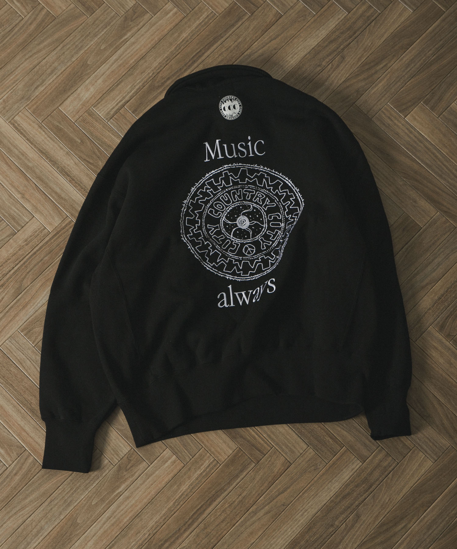 CITY COUNTRY CITY　EMB LOGO HAFE ZIP SWEAT BLACK L