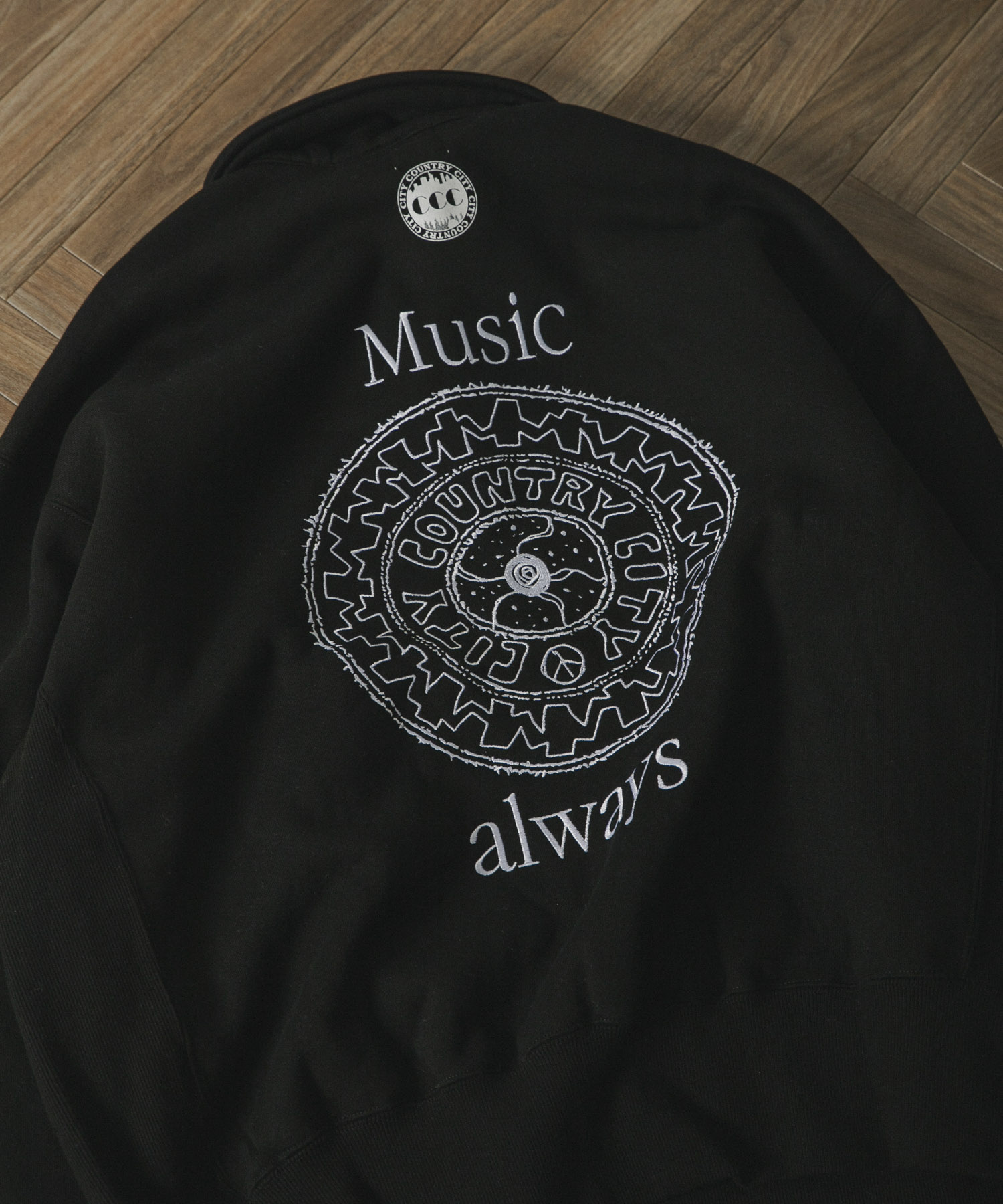 CITY COUNTRY CITY　EMB LOGO HAFE ZIP SWEAT BLACK L