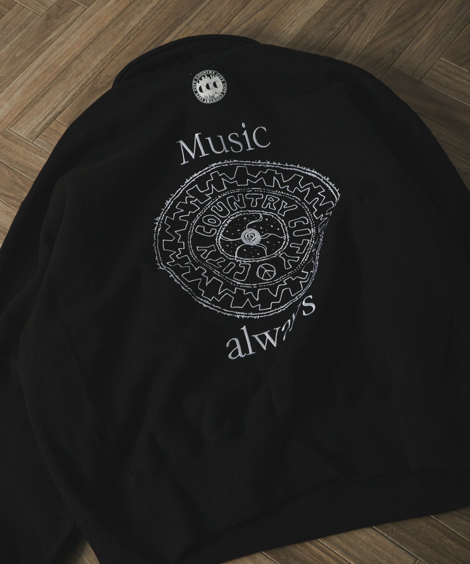 CITY COUNTRY CITY　EMB LOGO HAFE ZIP SWEAT BLACK L