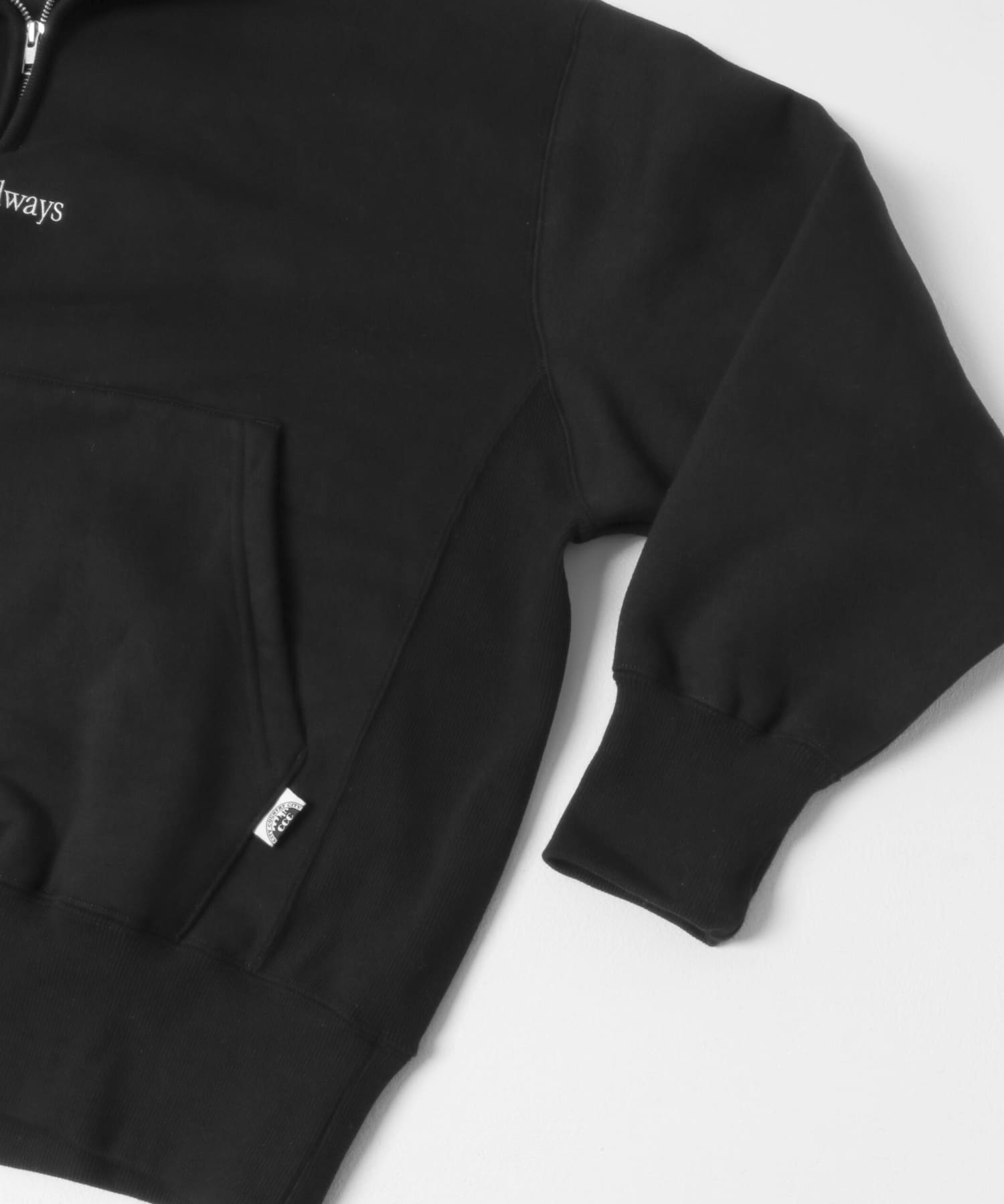 CITY COUNTRY CITY　EMB LOGO HAFE ZIP SWEAT BLACK L