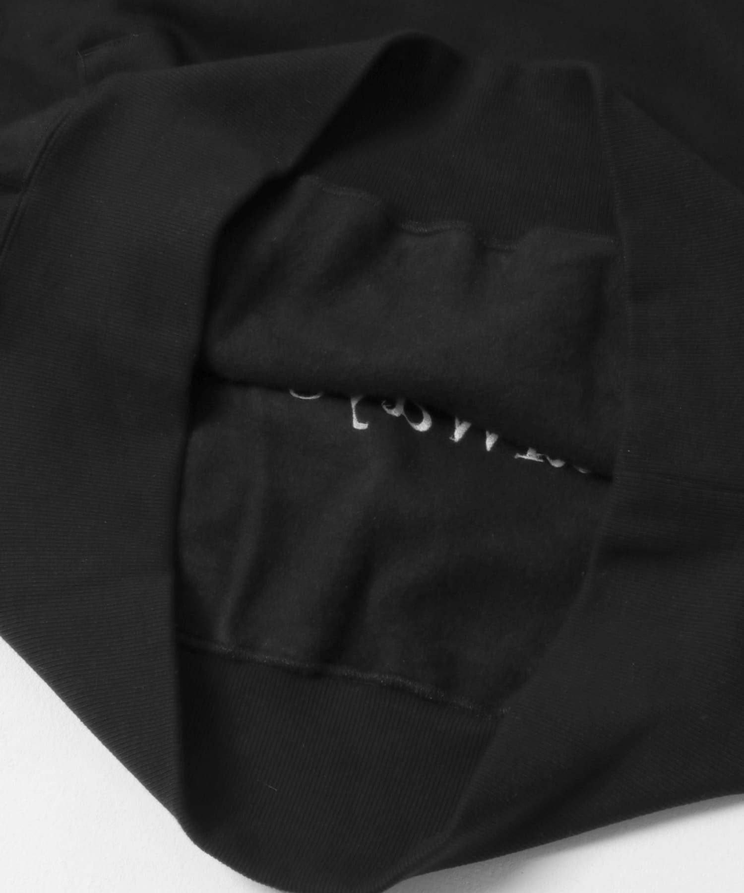CITY COUNTRY CITY　EMB LOGO HAFE ZIP SWEAT BLACK L