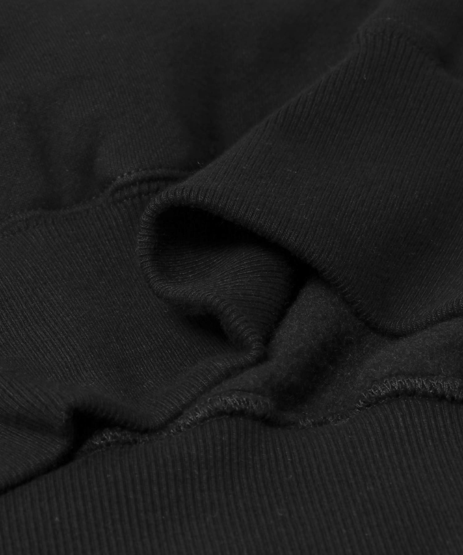 CITY COUNTRY CITY　EMB LOGO HAFE ZIP SWEAT BLACK L
