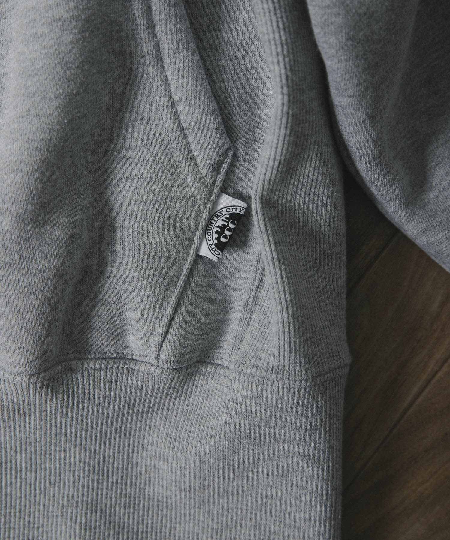 CITY COUNTRY CITY　EMB LOGO HAFE ZIP SWEAT GRAY L