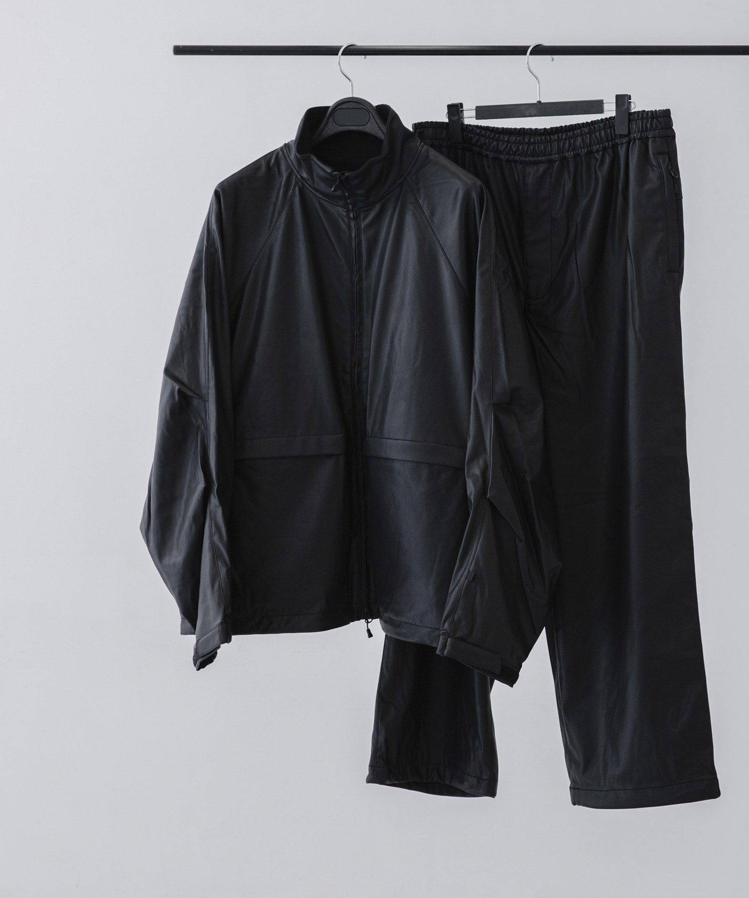 DAIWA PIER39　TECH SYNTHETIC SKIN WINDBREAKER JACKET BLACK M