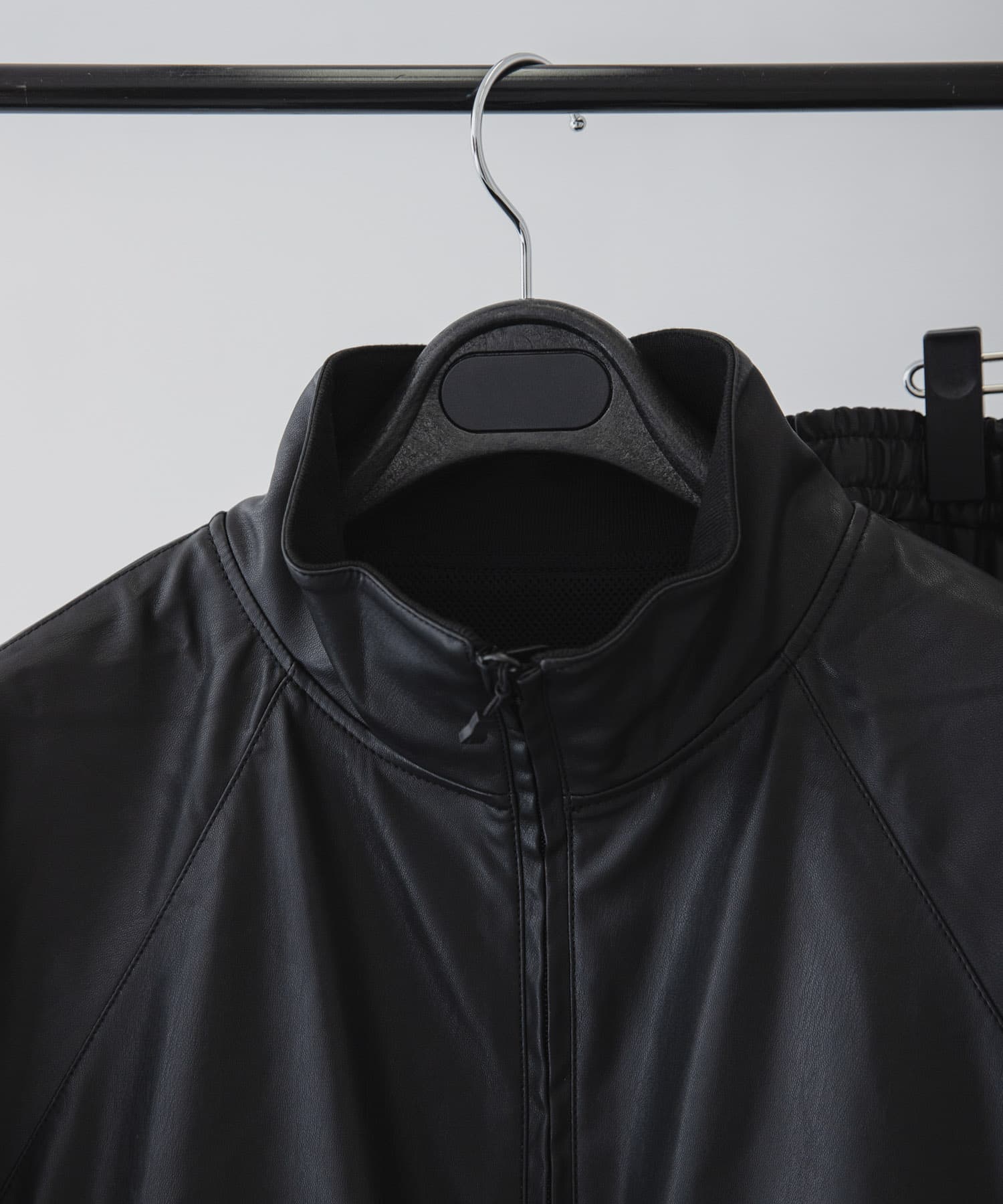 DAIWA PIER39　TECH SYNTHETIC SKIN WINDBREAKER JACKET BLACK M