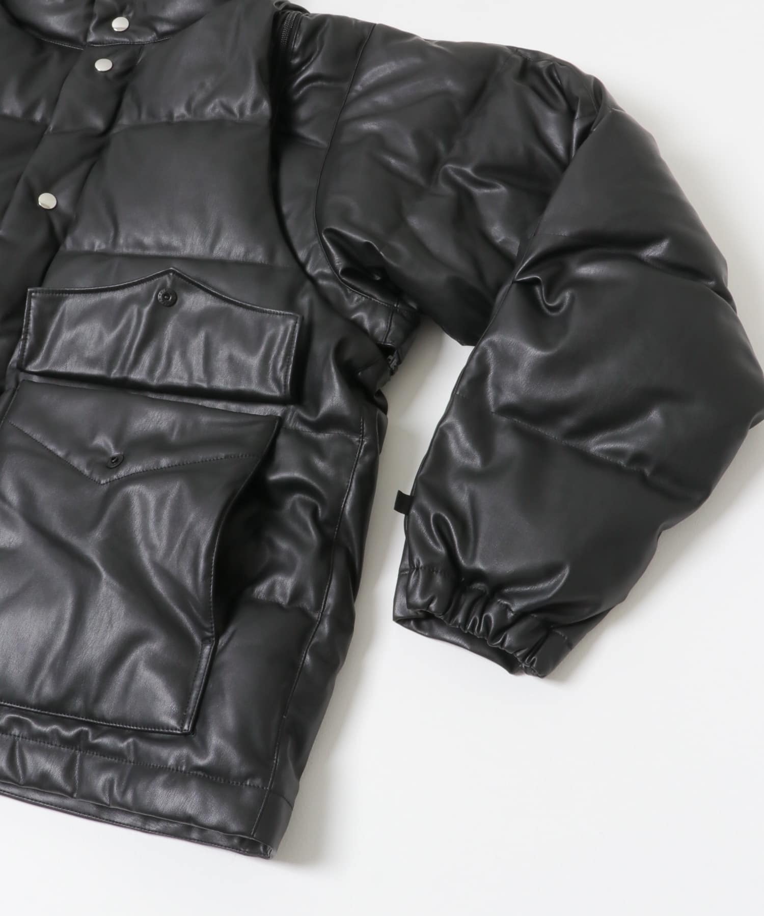 DAIWA PIER39　2WAY SYNTHETIC SKIN DOWN BLACK M