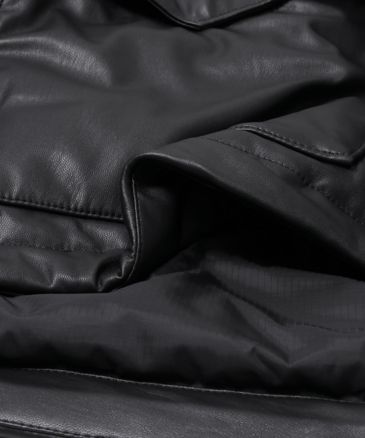 DAIWA PIER39　2WAY SYNTHETIC SKIN DOWN BLACK M