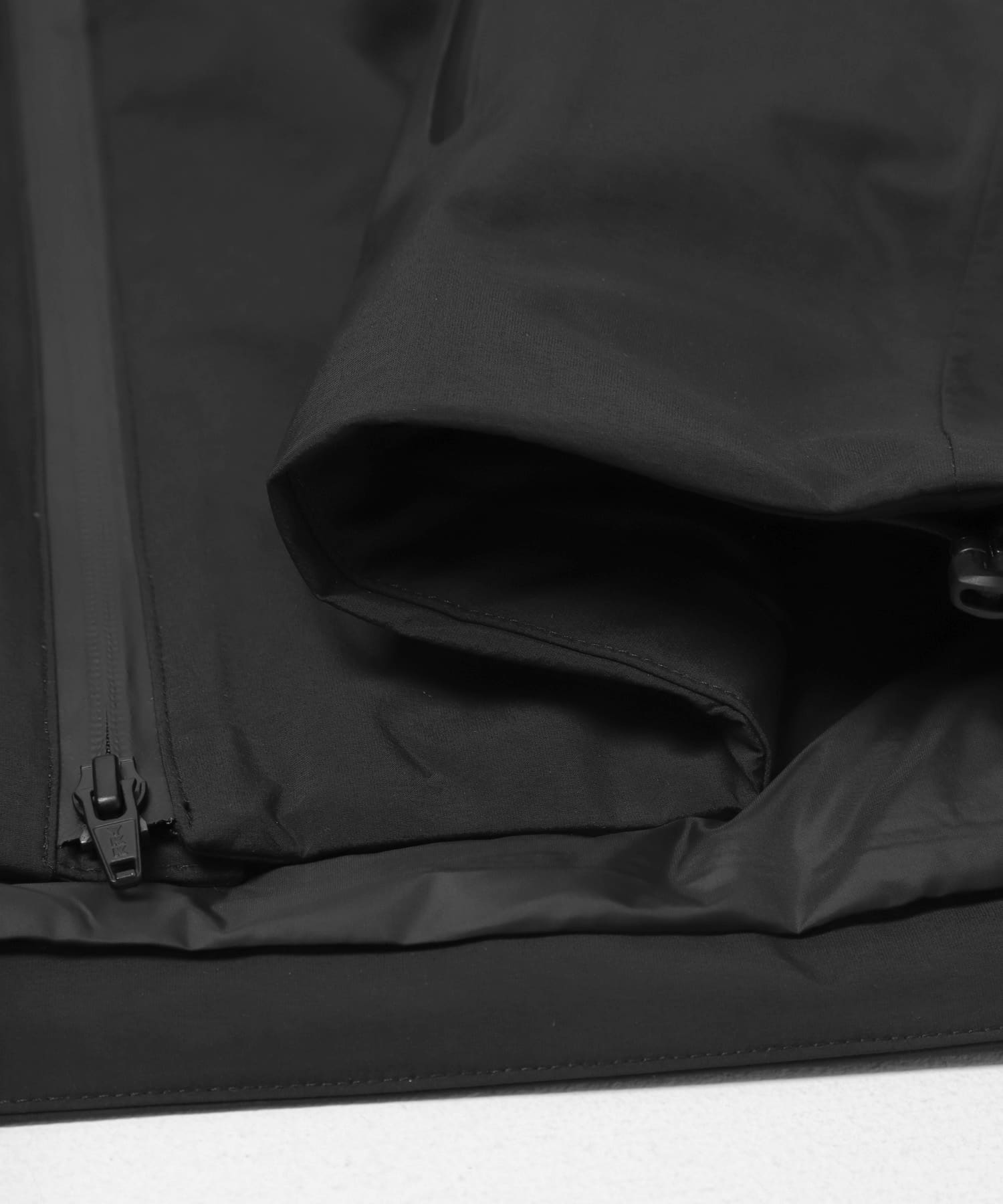 ES.1　3lyr down Hoodie black L