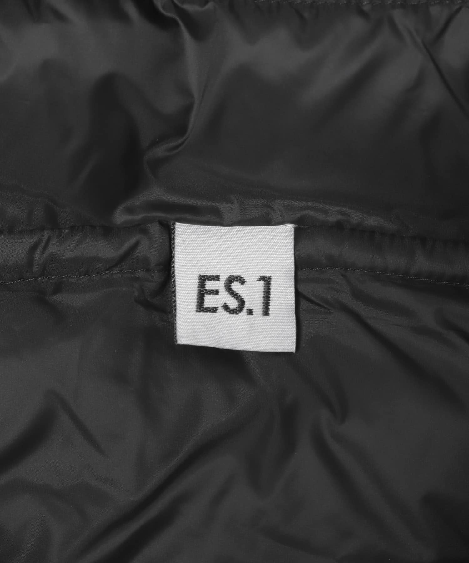 ES.1　3lyr down Hoodie black L