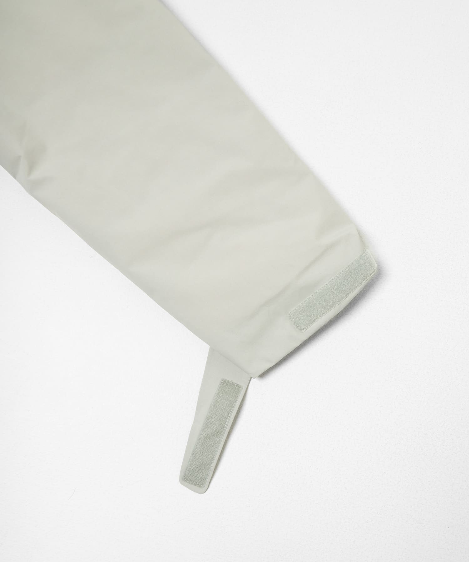 ES.1　3lyr down Hoodie lt gray M