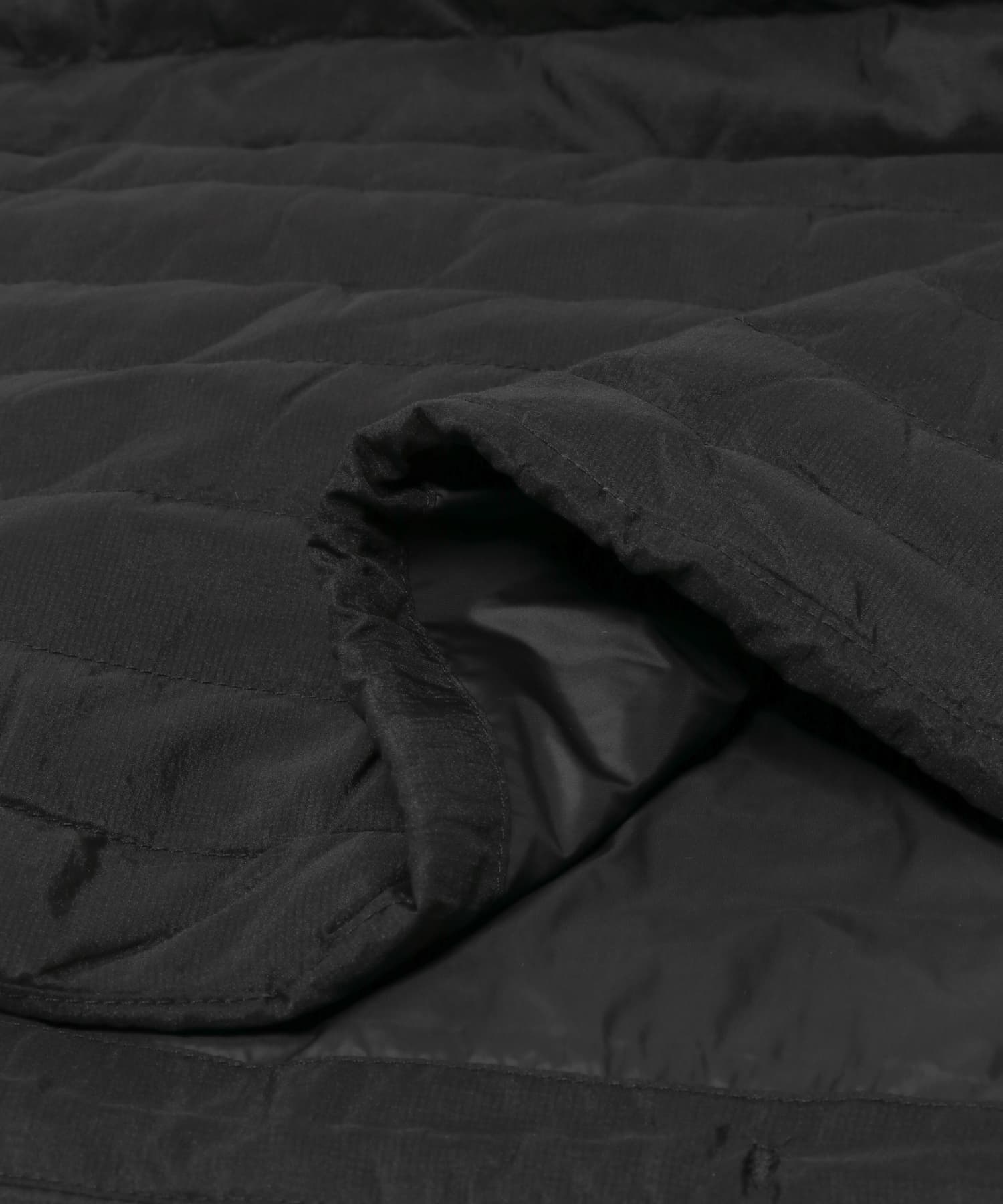 ES.1　Down sweater black M