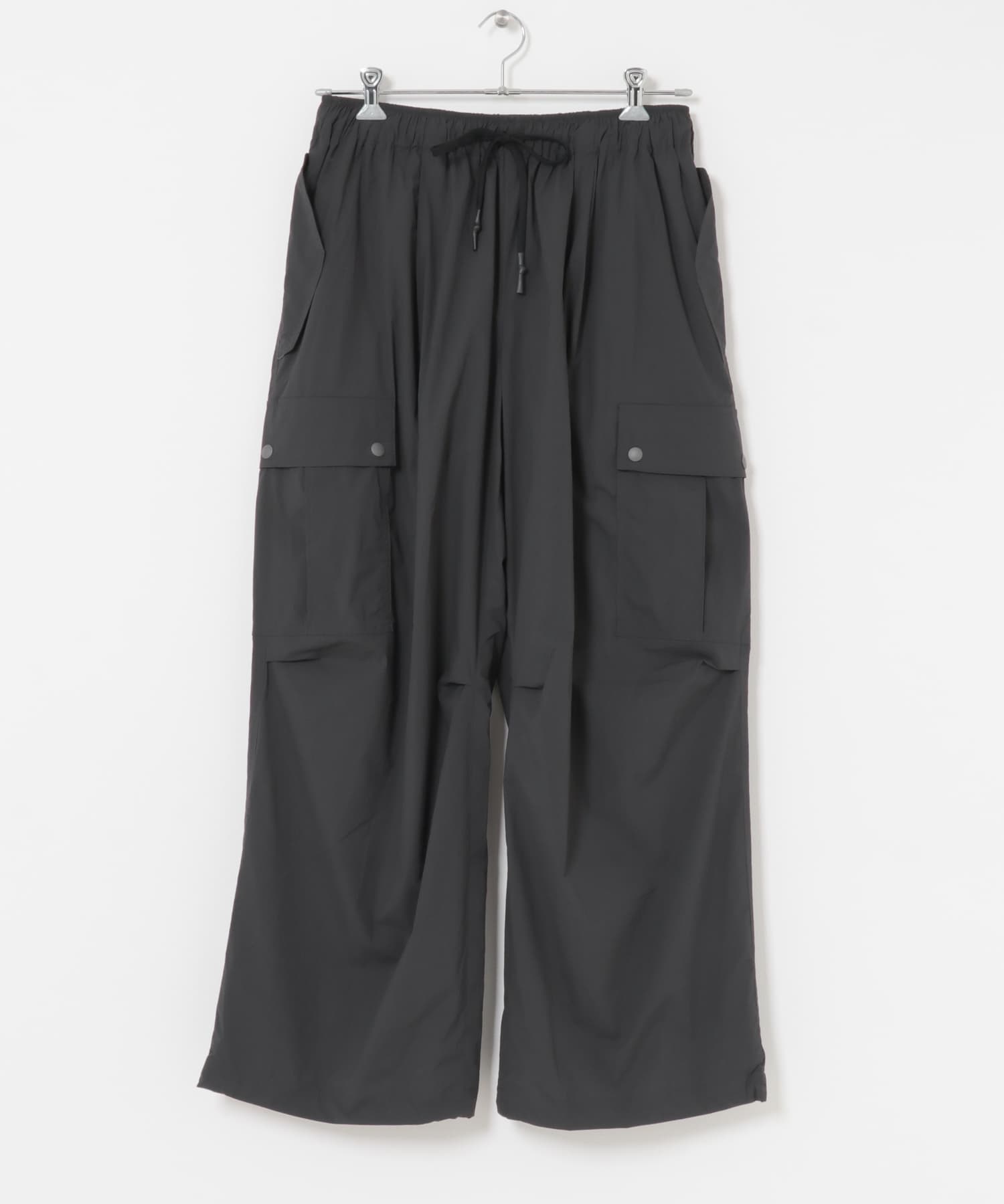 SFC　PARACHUTE CARGO PANTS