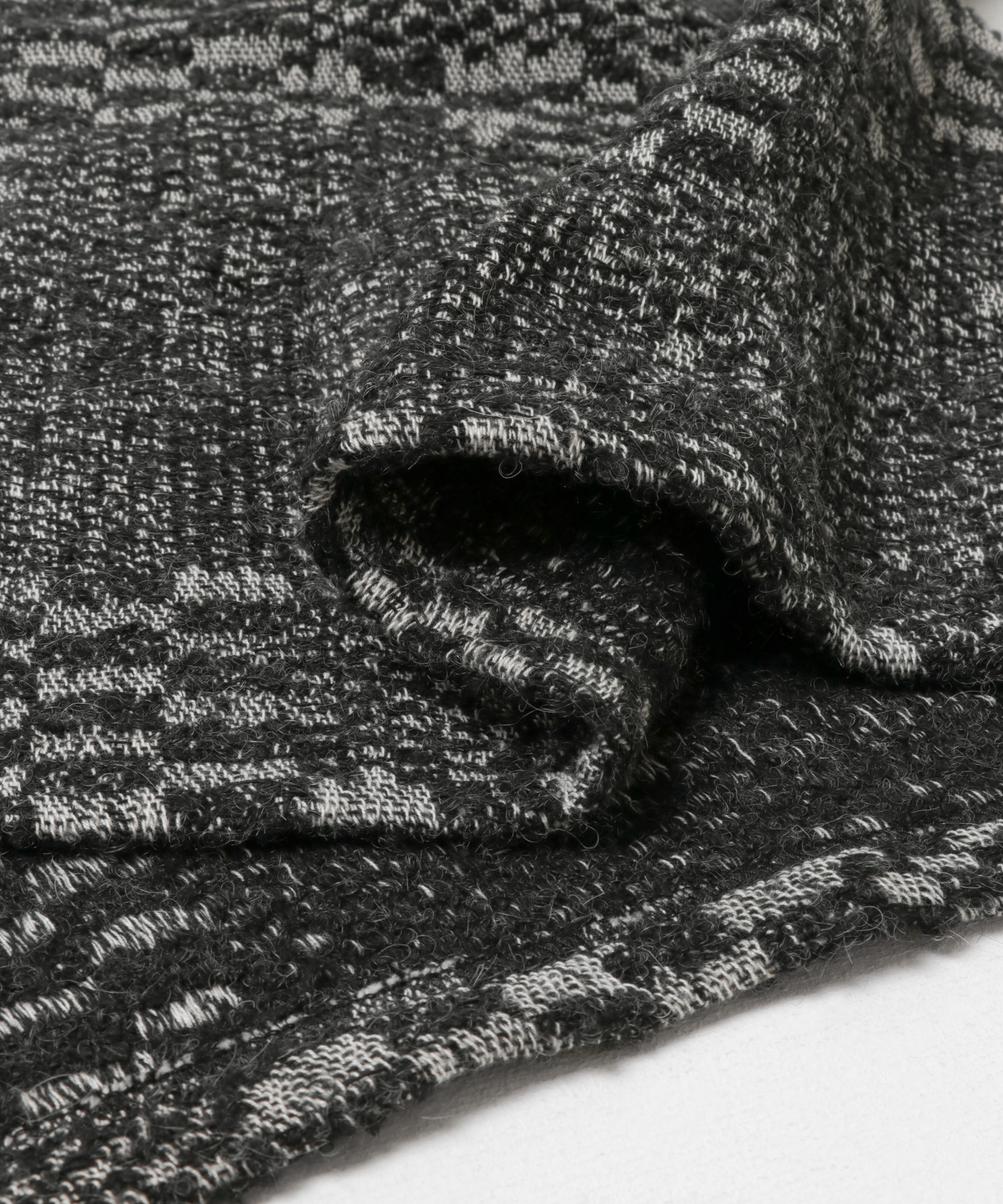 Black/W