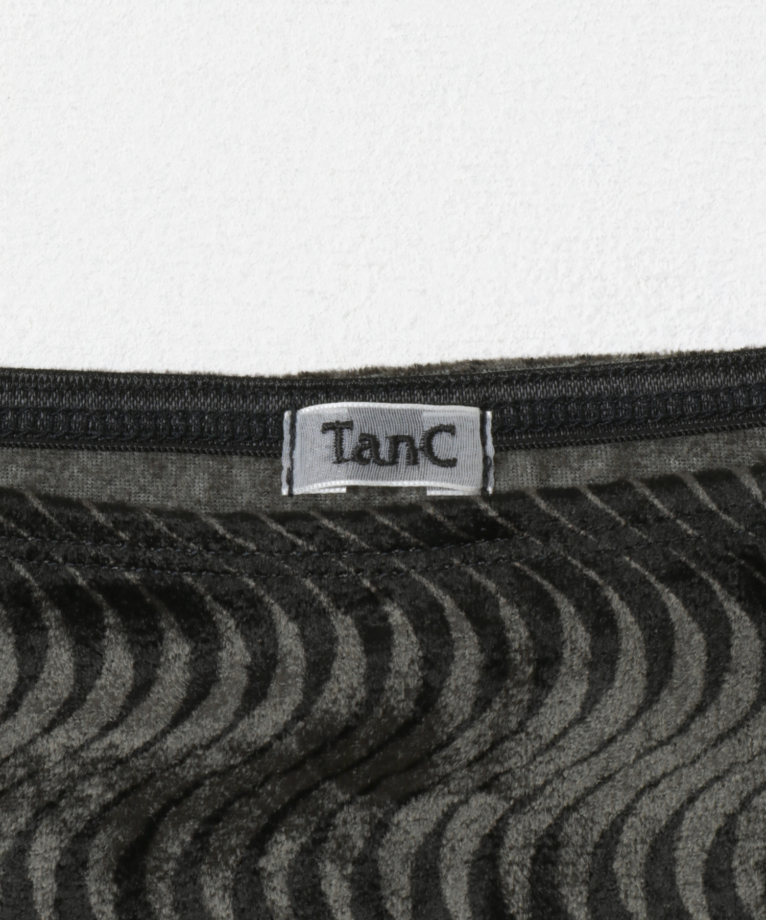 TanC TOKYO　PATTERN VELOUR ROMPERSE CHARCOAL Free