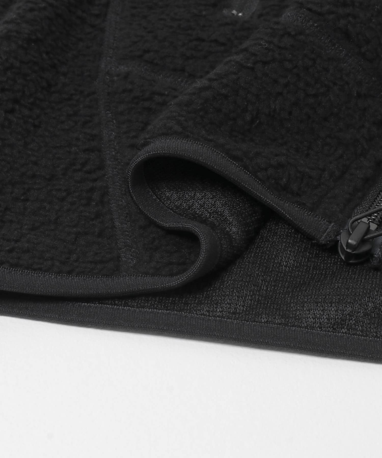 Product Twelve　Primaloft Active Full Zip BLACK 1