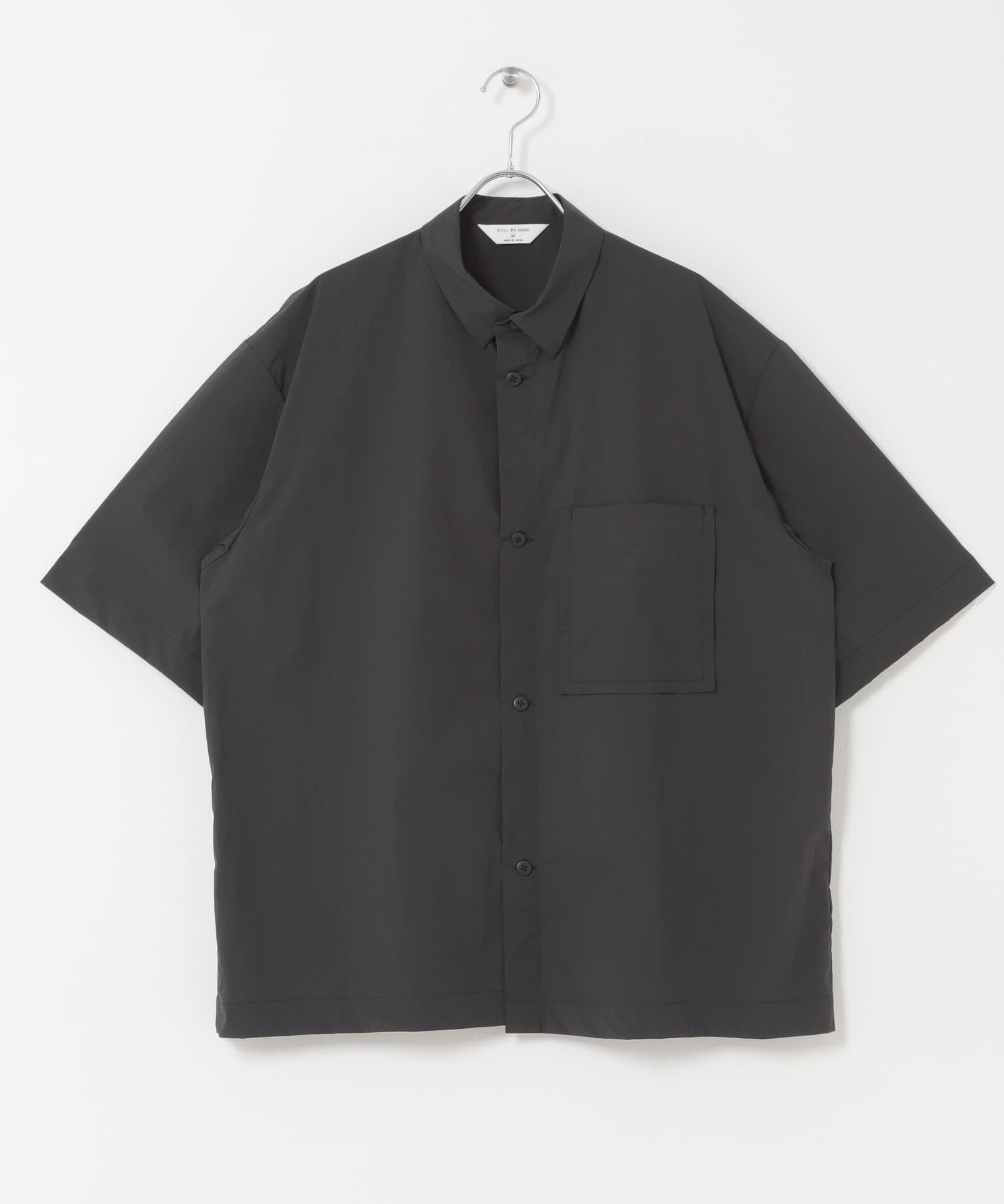 STILL BY HAND ナイロンレギュラーカラーシャツ(46 BLACK): トップス STILL BY HAND ナイロンレギュラーカラーシャツ(46 BLACK): トップス