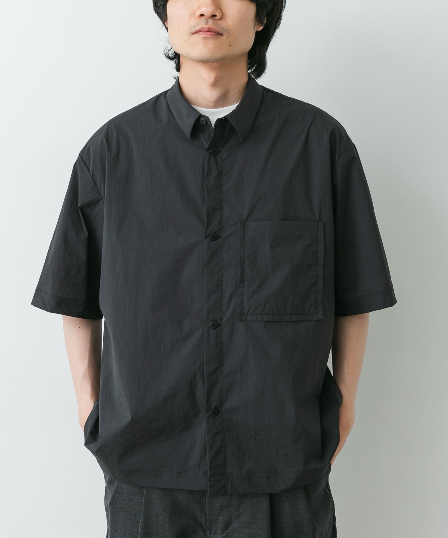 STILL BY HAND ナイロンレギュラーカラーシャツ(46 BLACK): トップス