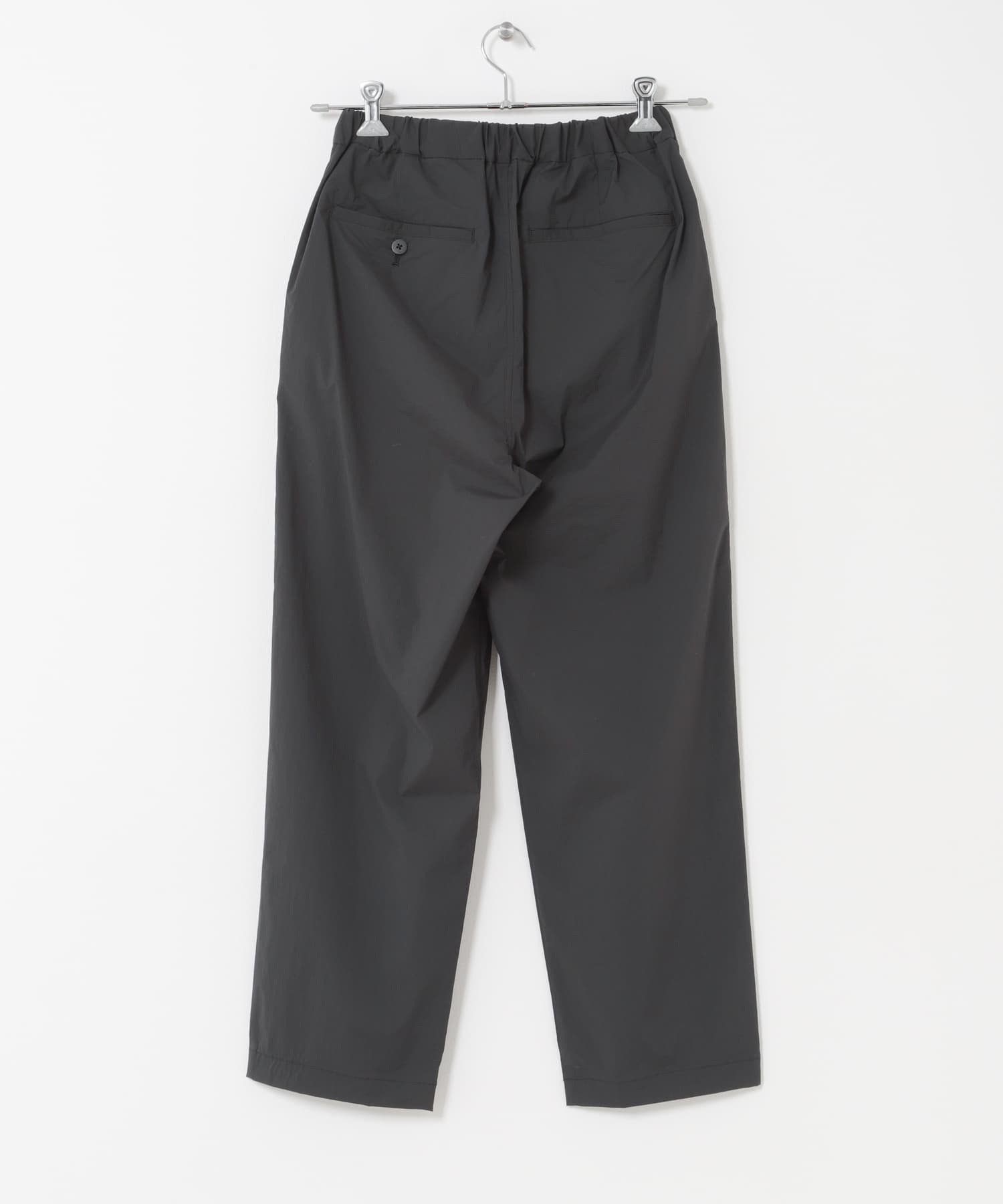STILL BY HAND ナイロンテーパードパンツ(44 BLACK): ボトム｜URBAN