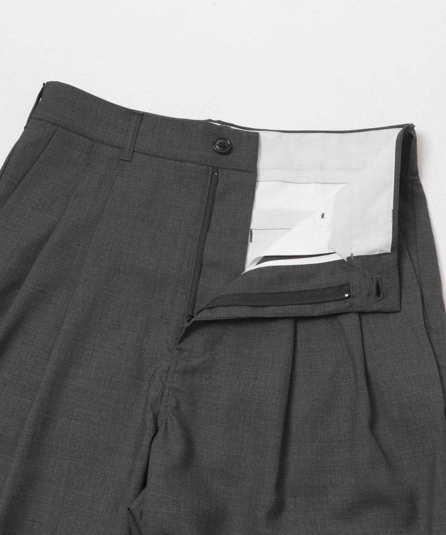 STILL BY HAND　スーパー120サマーウールショーツ CHARCOAL 44