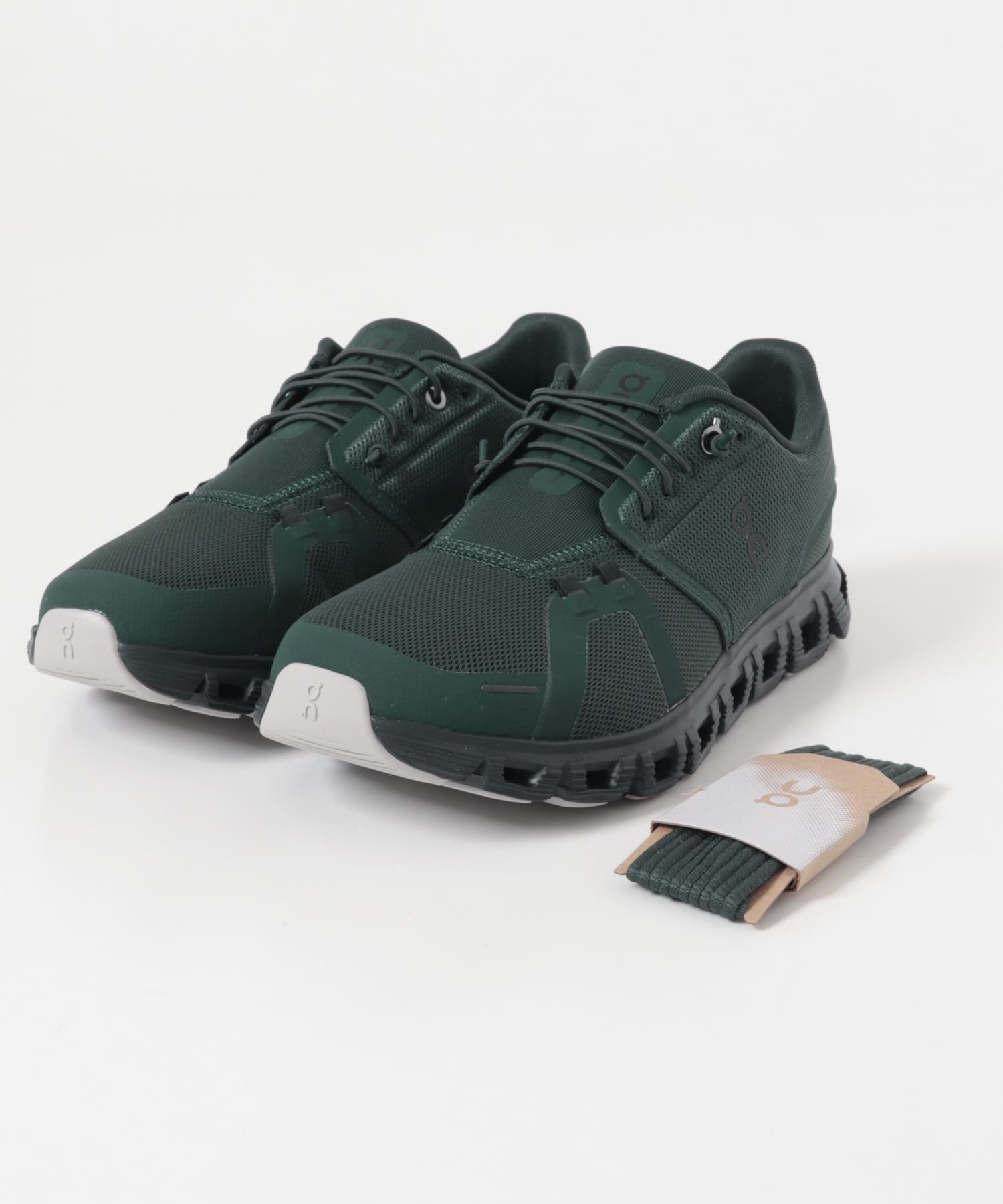 On　CLOUD 6 EVERGREEN 26