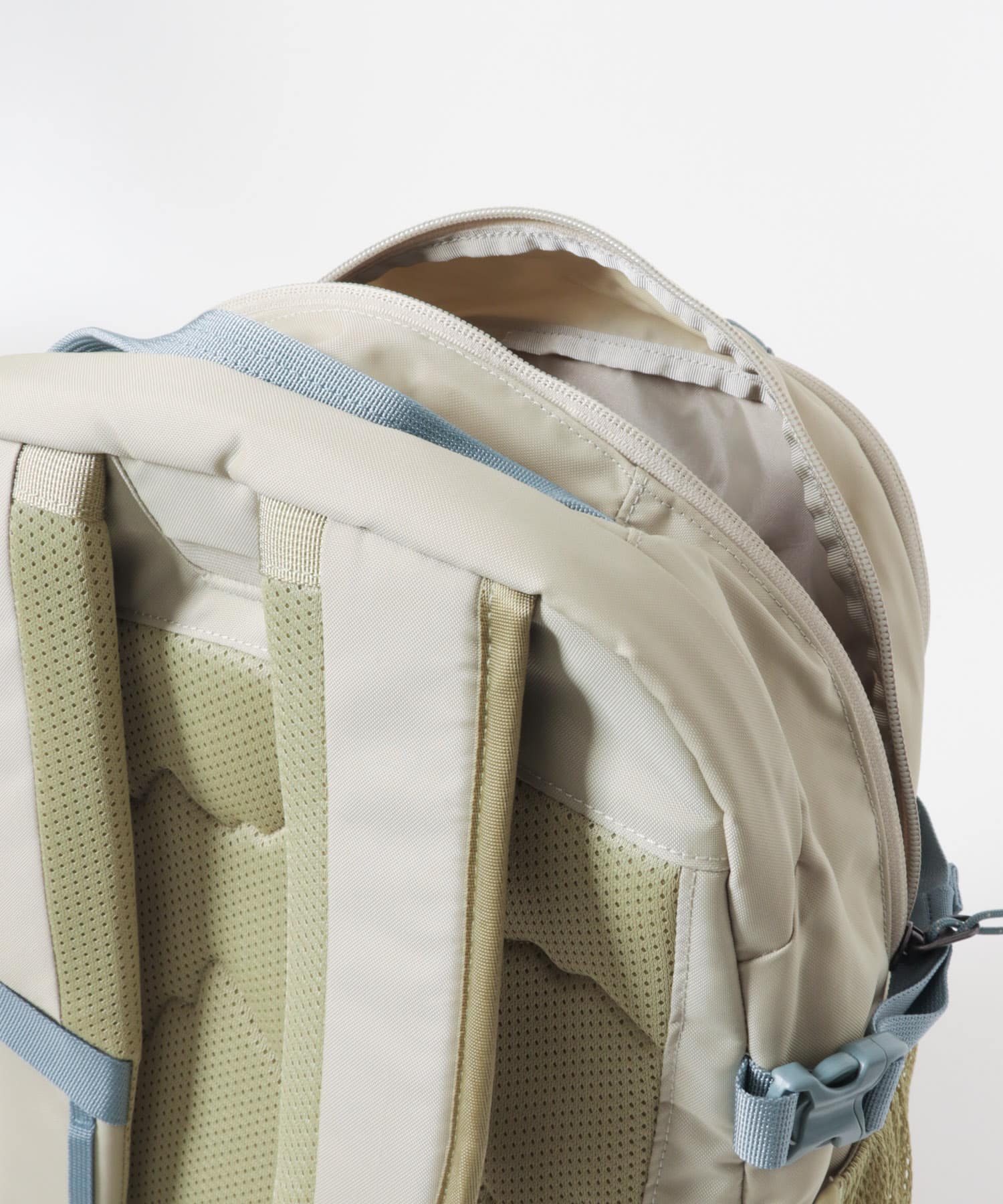 patagonia　REFUGIO DAY PACK 30L WSTO One