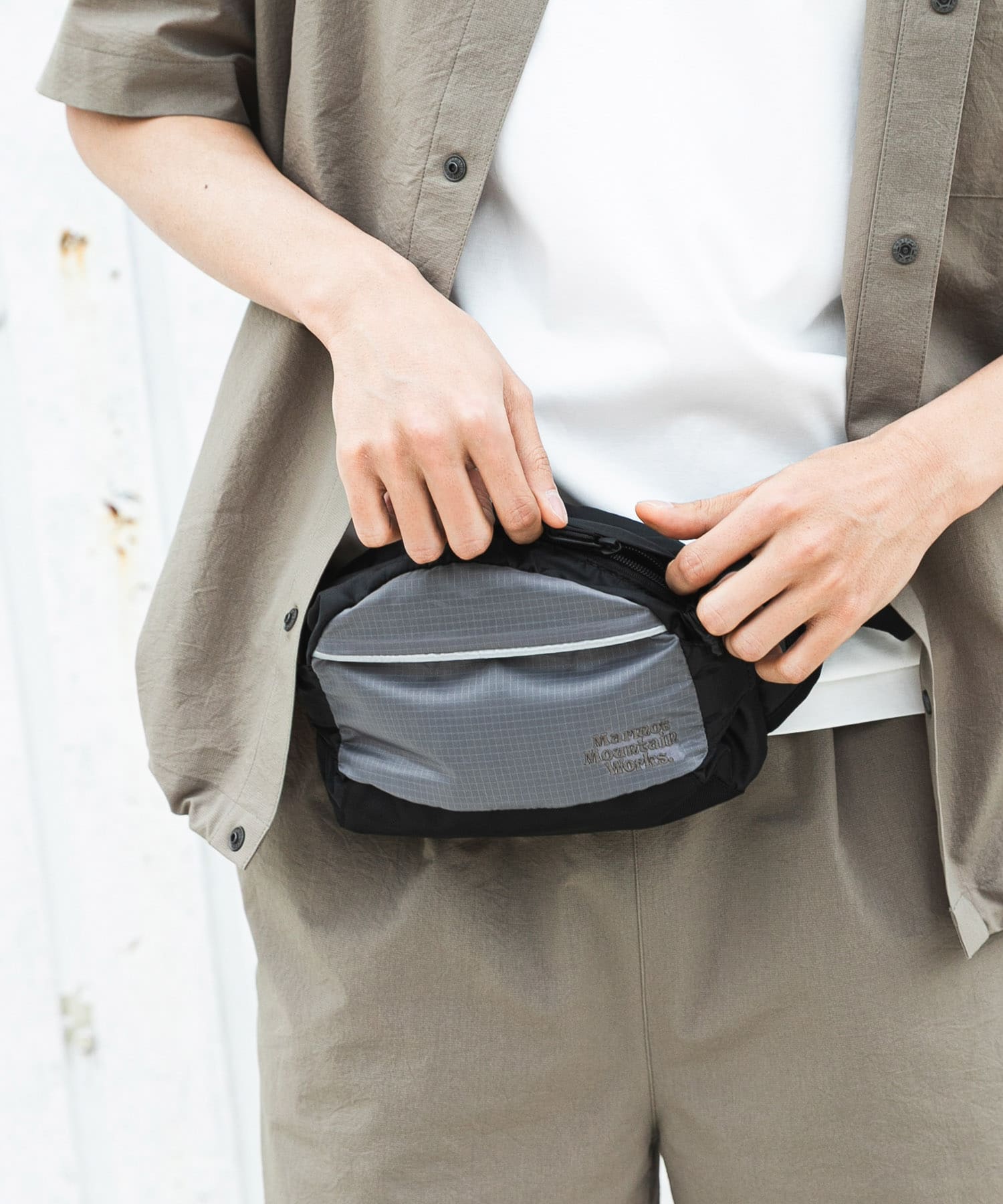 『別注』Marmot×DOORS　BODY BAG GRAY One