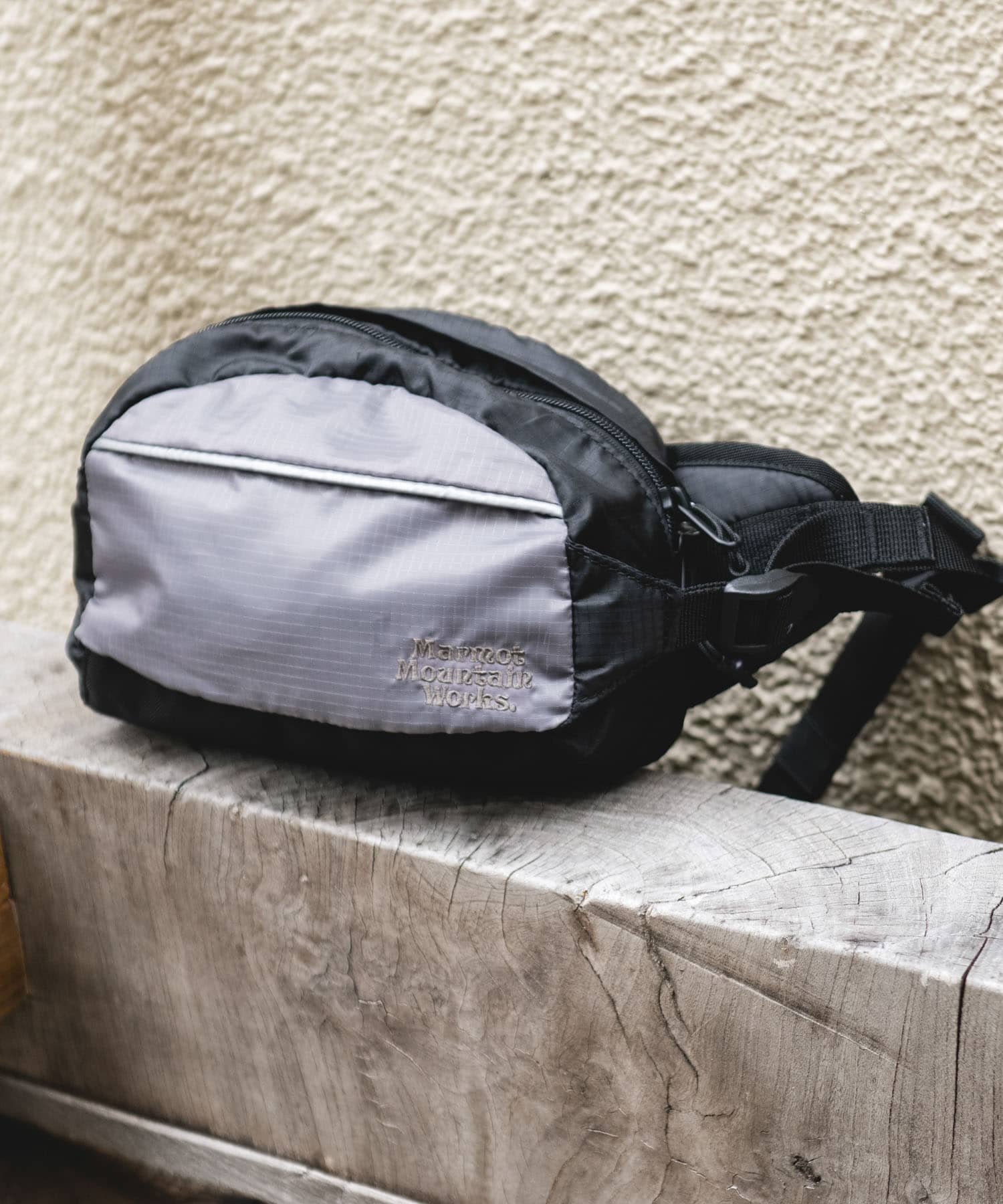 『別注』Marmot×DOORS　BODY BAG GRAY One