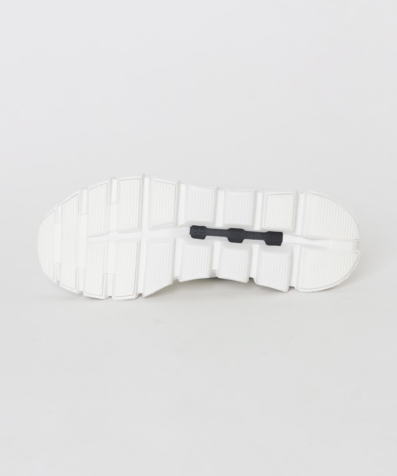 On　CLOUD 6 WHT/WHT 23.5