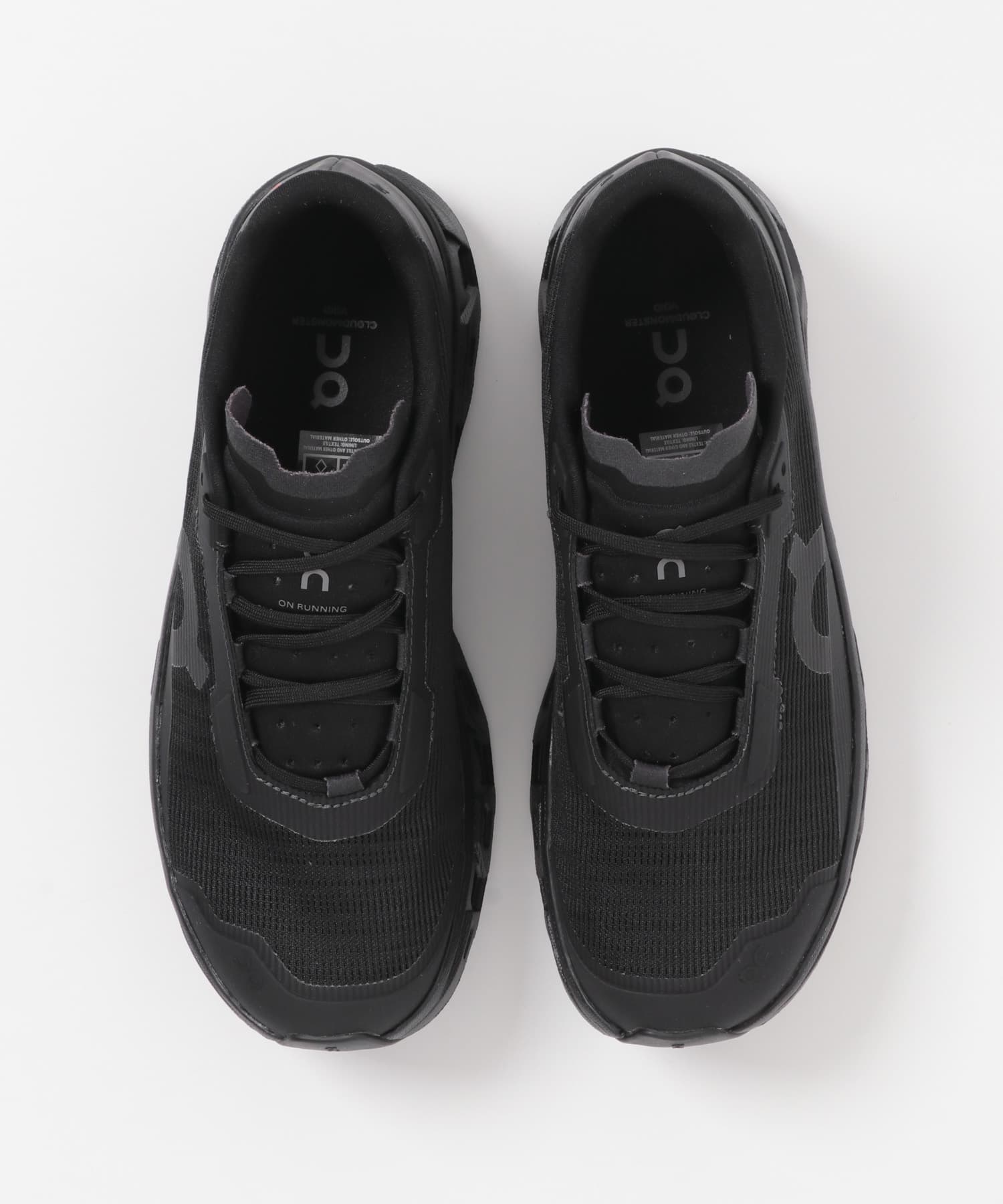 On　CLOUD MONSTER VOID BLK/BLK 23.5