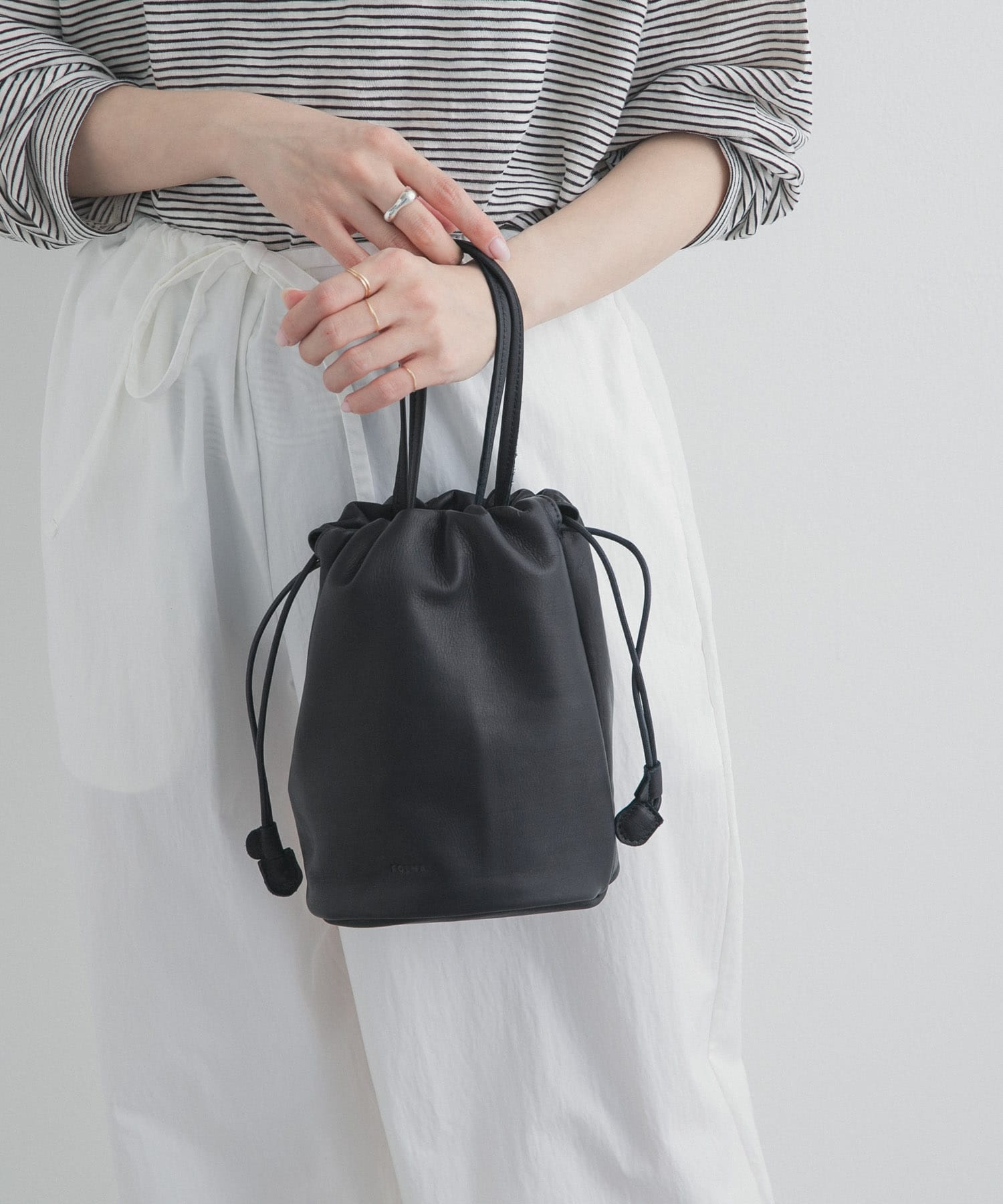 Folna　ソフトレザー2WAY巾着ショルダー BLACK One