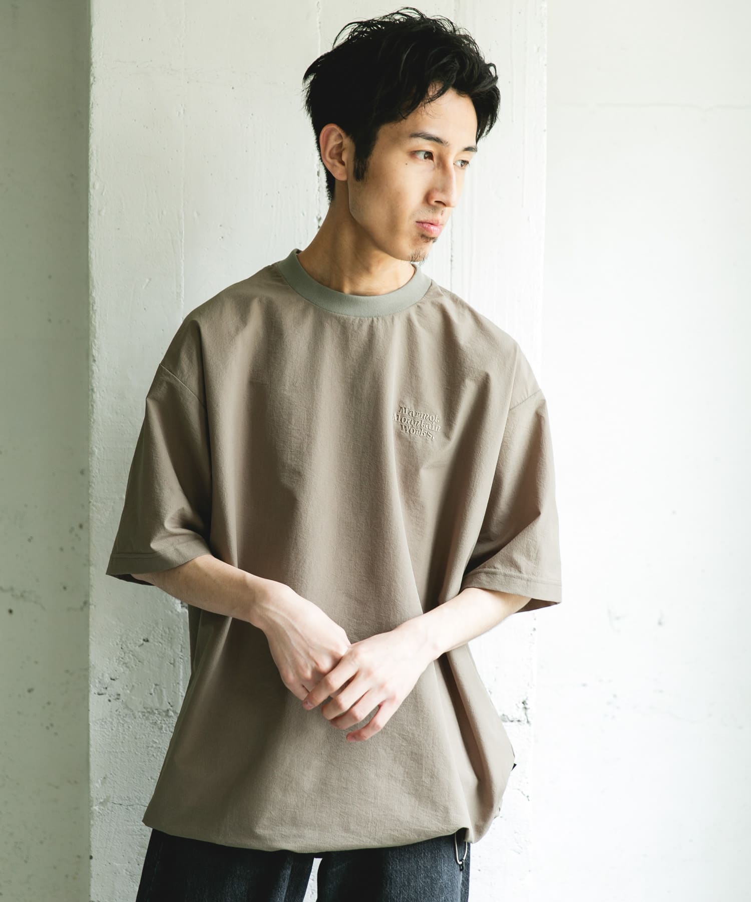 KHAKI