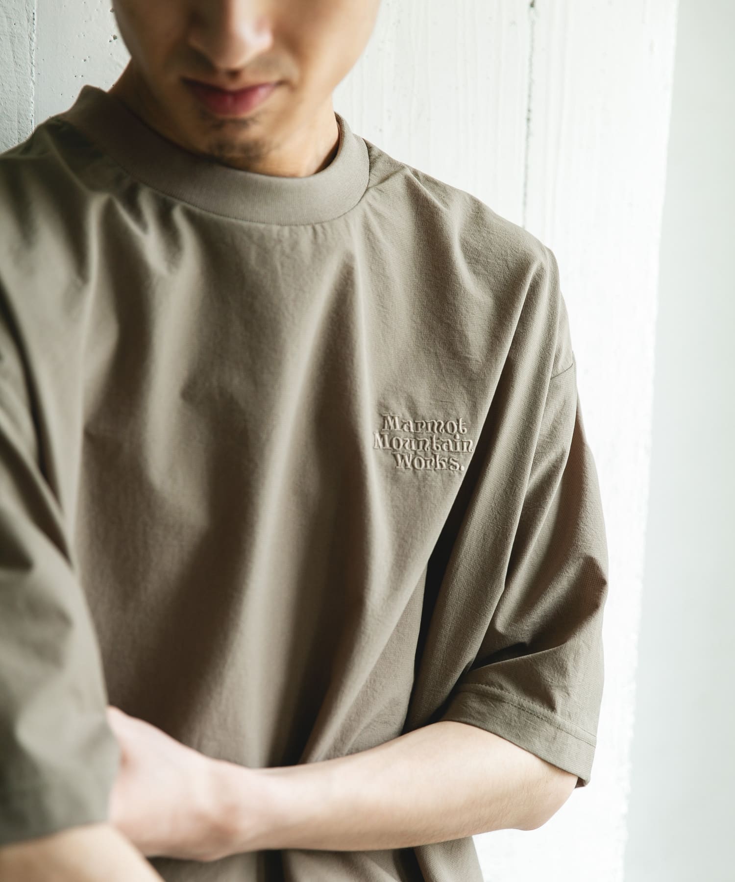 KHAKI