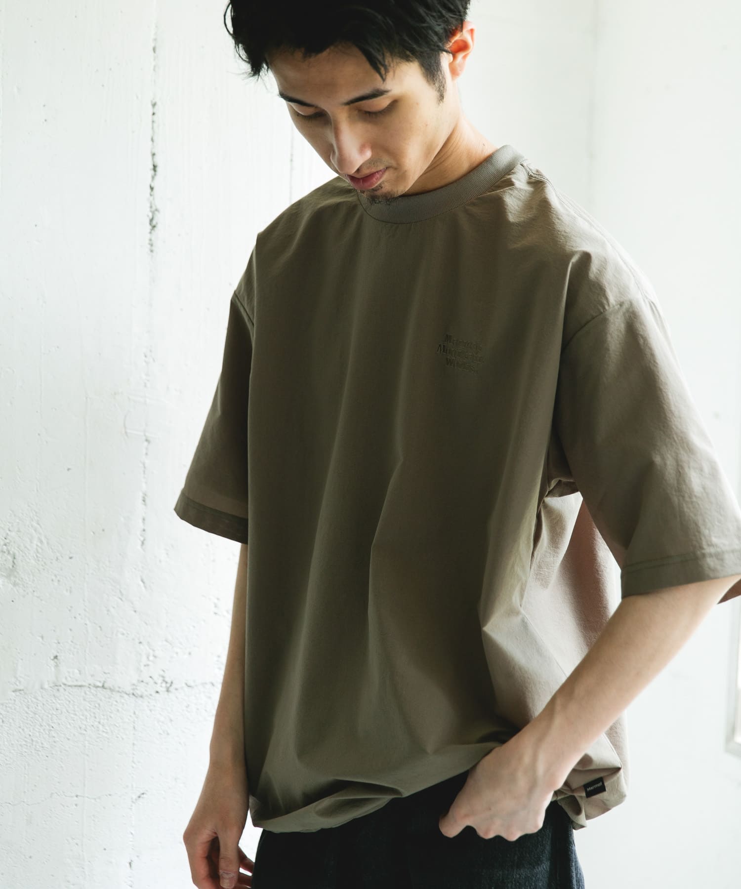 KHAKI
