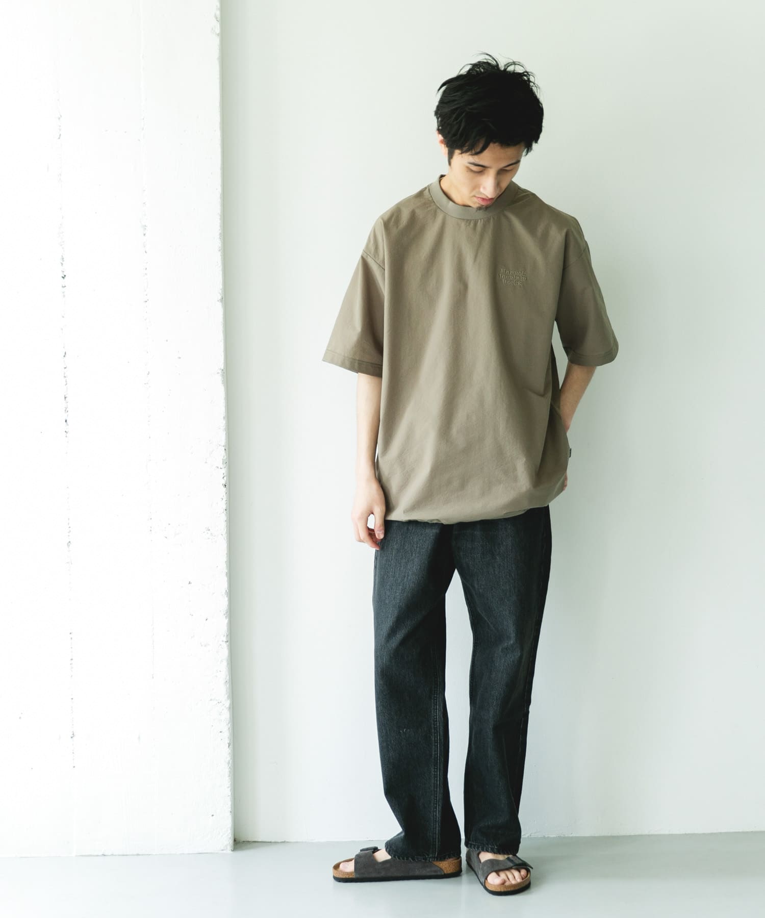 KHAKI