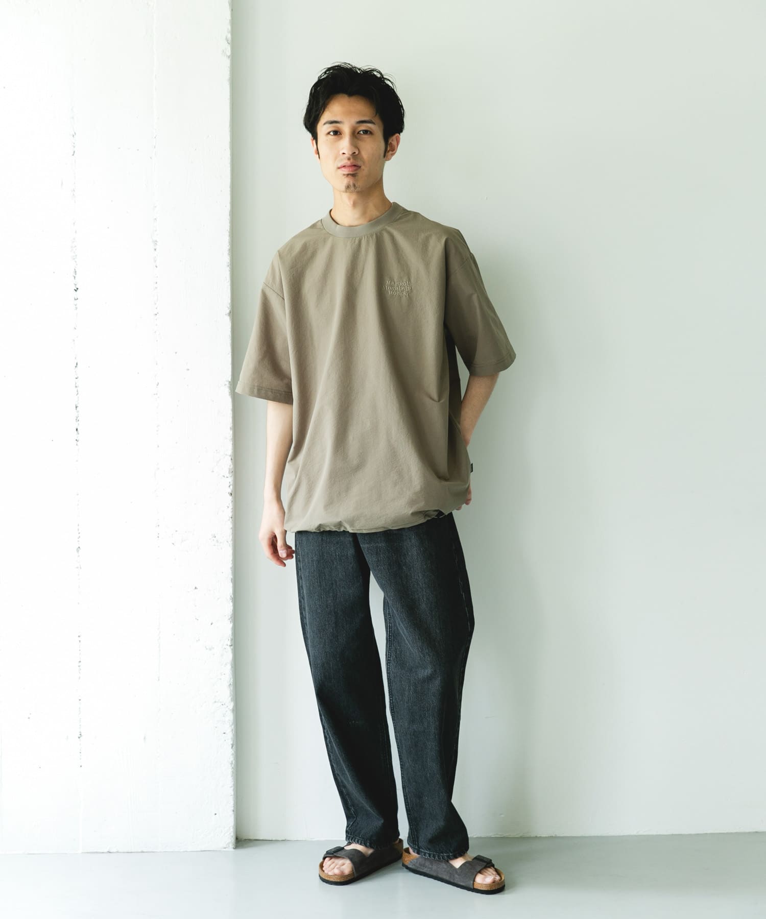KHAKI