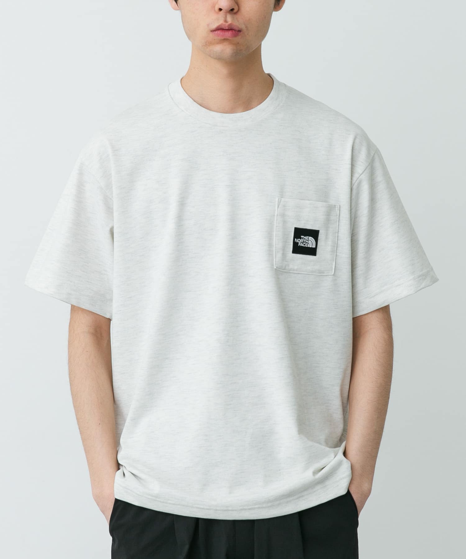 THE NORTH FACE　SHORT-SLEEVE SQUARELOGO POCKET T-SHIRTS