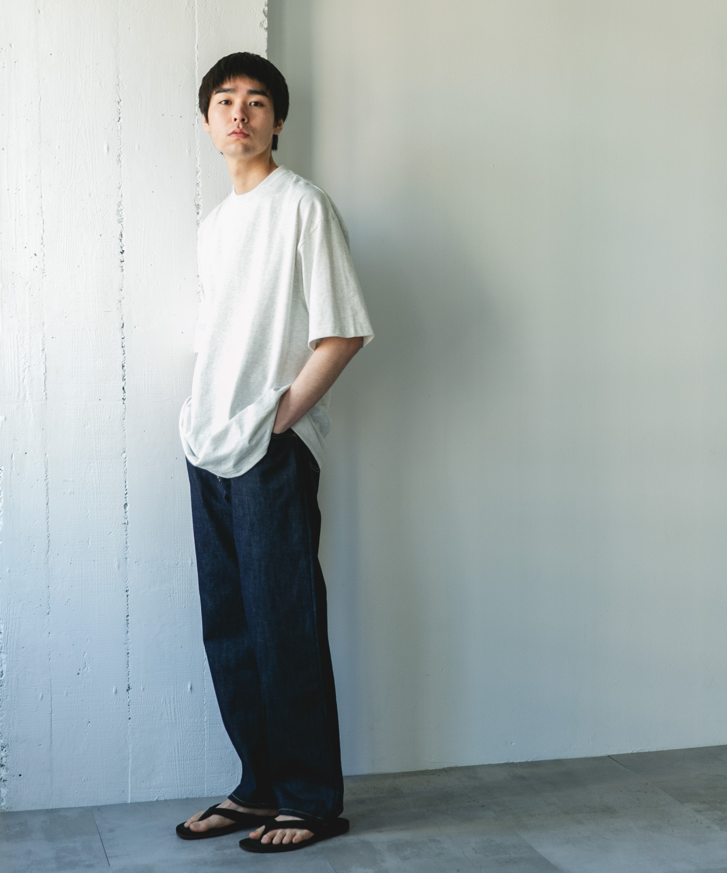 アッシュグレー