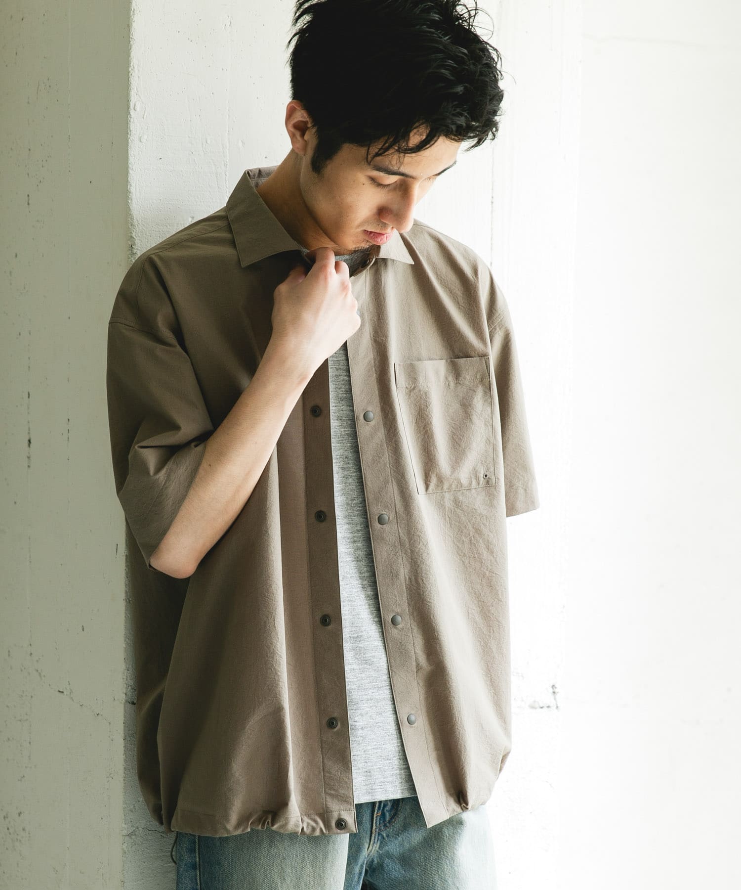 KHAKI