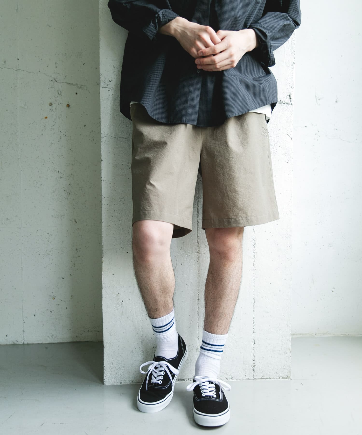 KHAKI