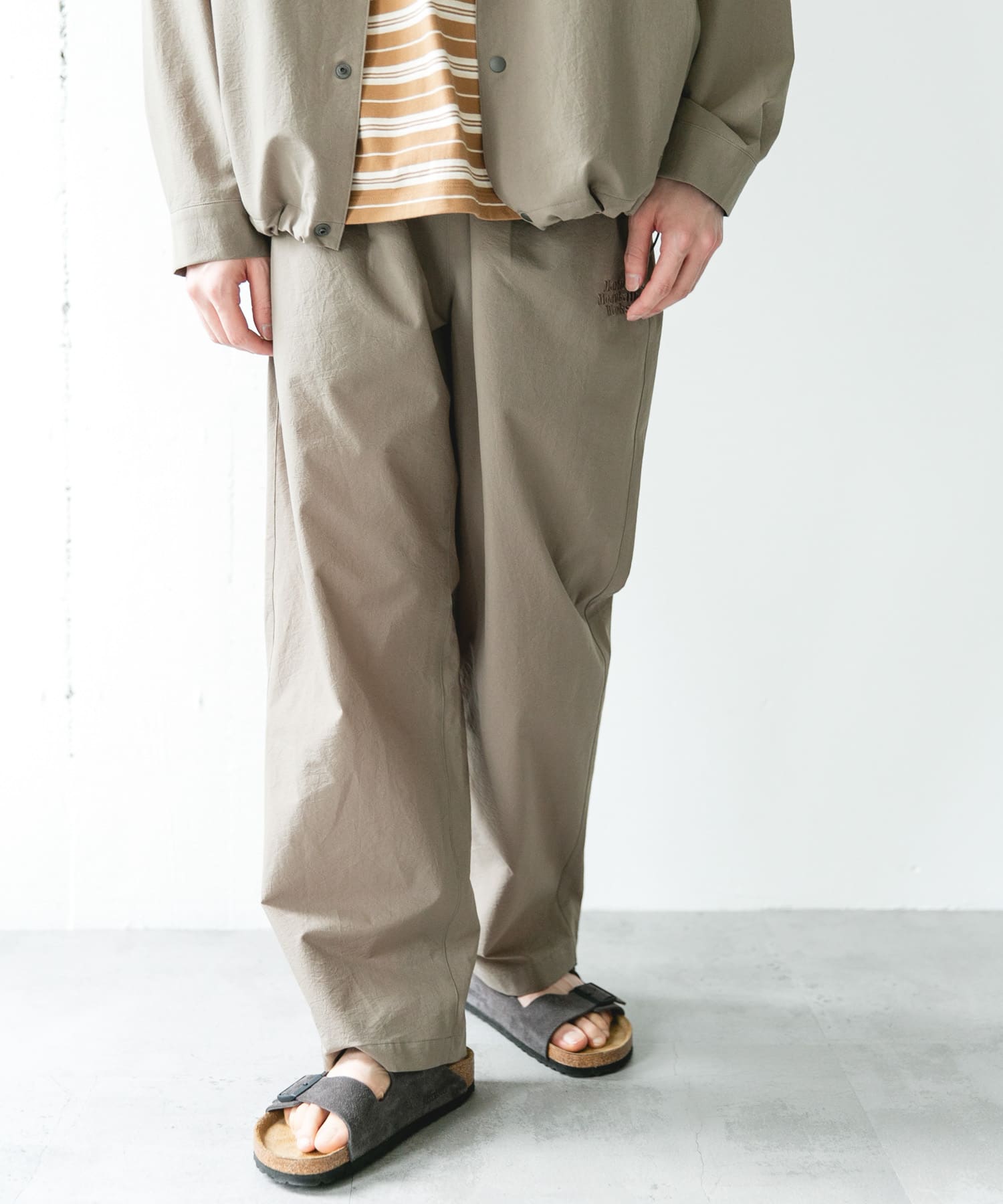 KHAKI
