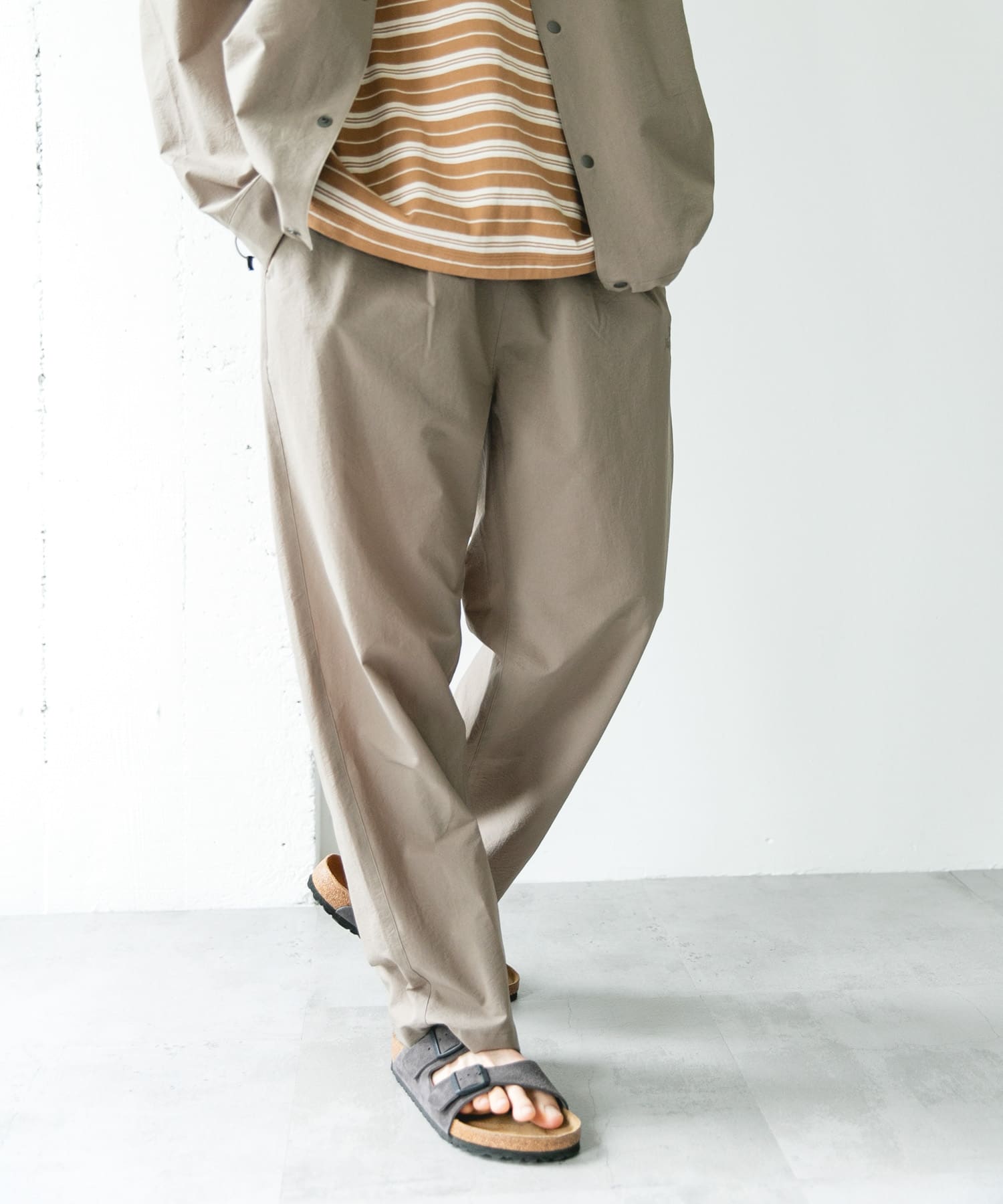 KHAKI