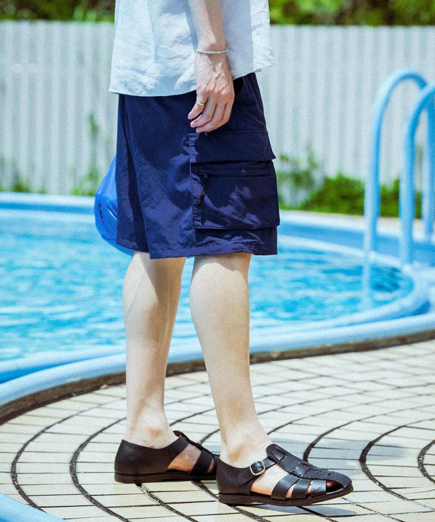 ネイビー