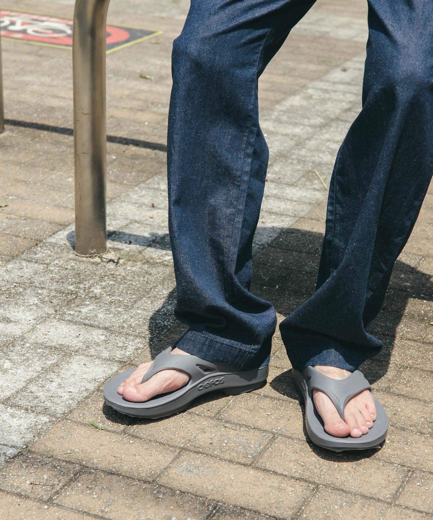 OOFOS　OORIGINAL SLATE 26