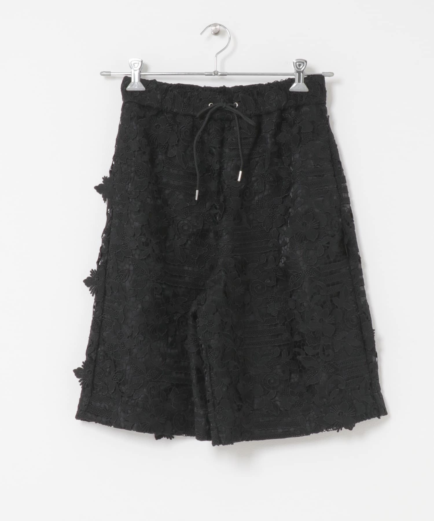 LAYAS　LACE SHORT PANTS
