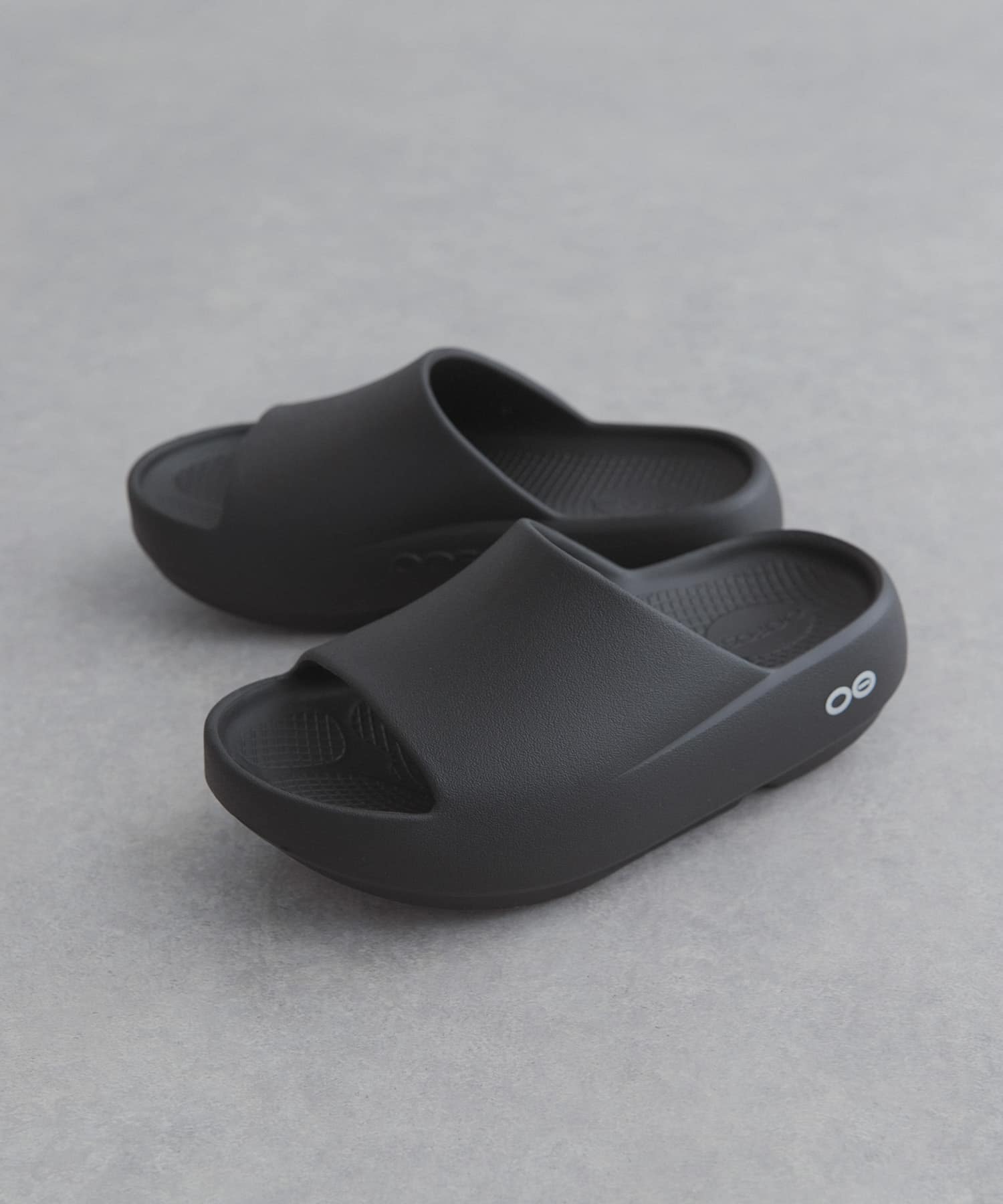 OOFOS　OOAHH+ BLACK 5