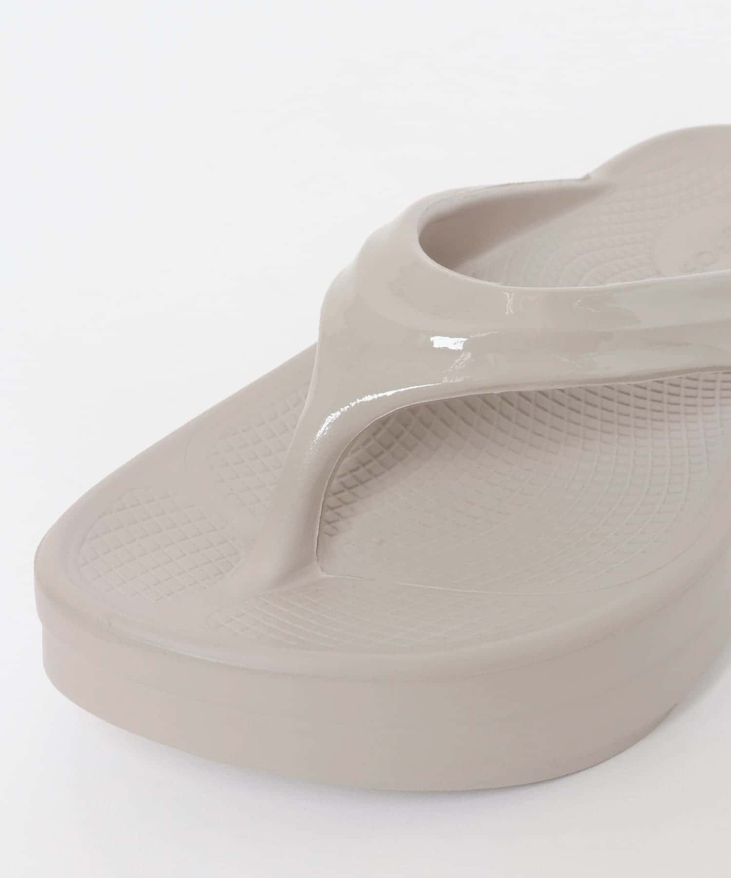 OOFOS　OOMEGA NOMAD 6