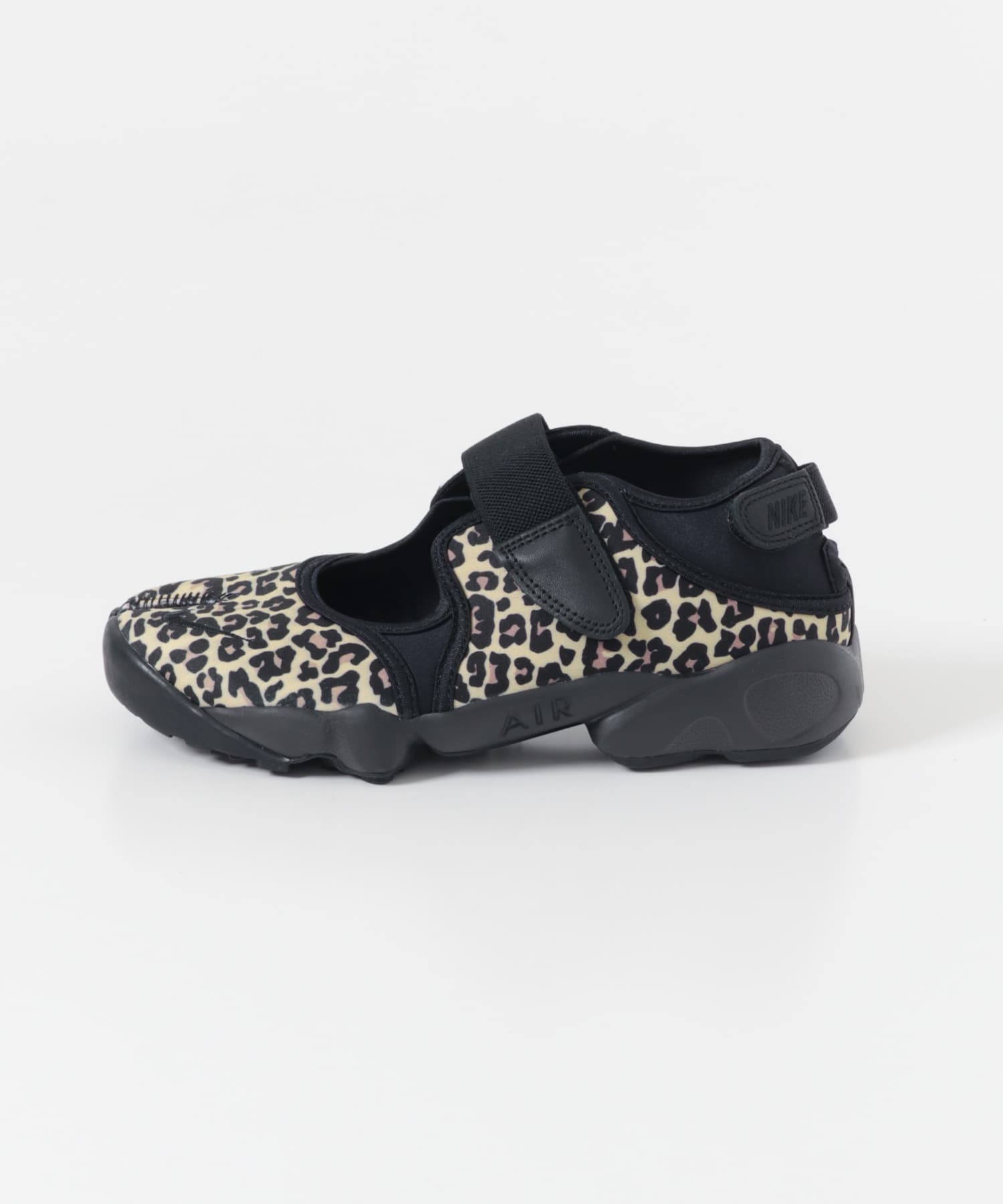 NIKE　ナイキウィメンズエアリフト