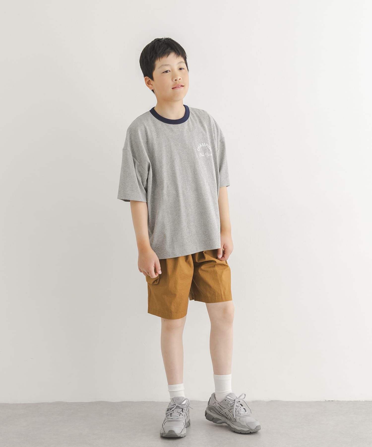 GRAY