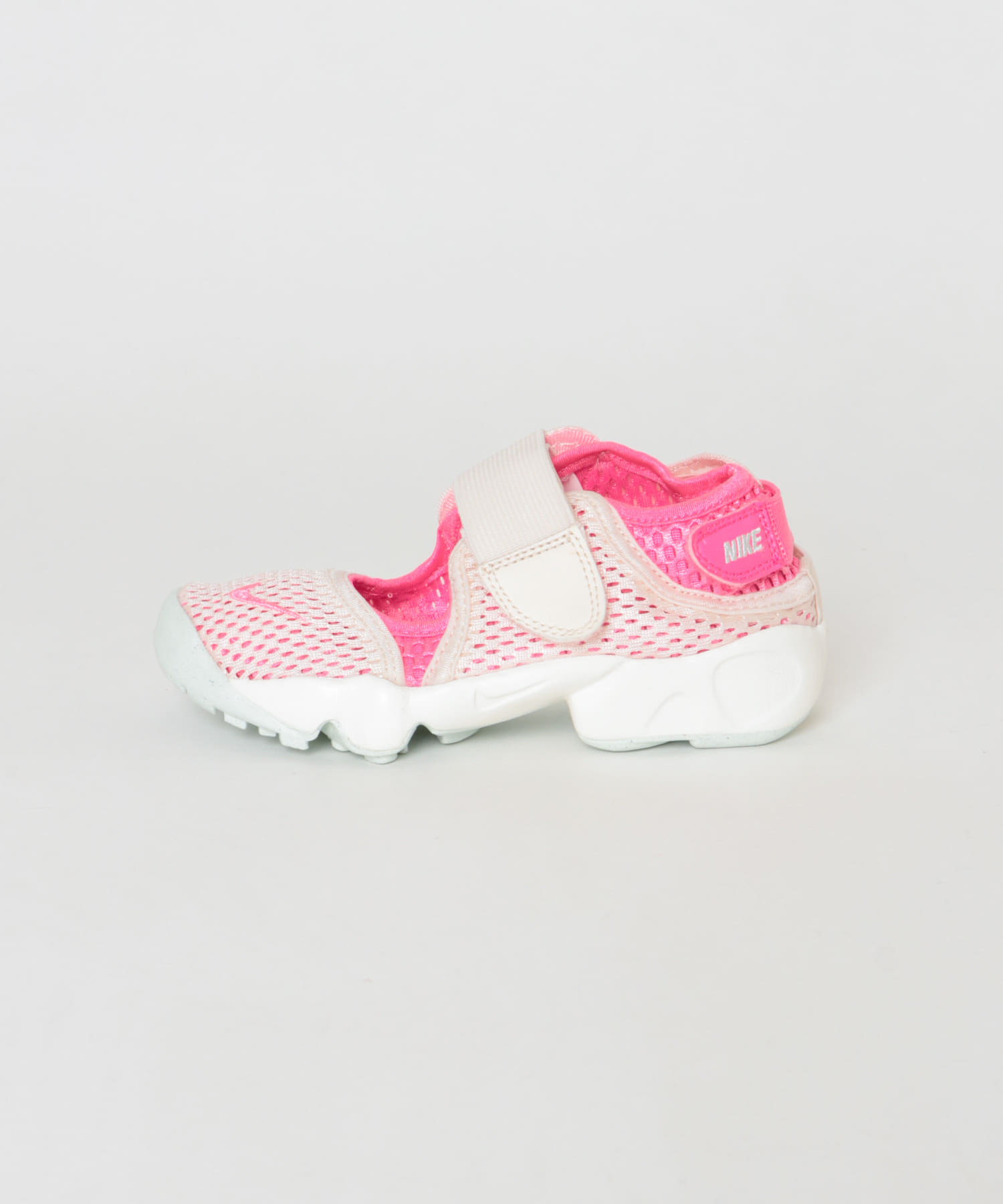 NIKE ナイキリフト 2 GS/PS(KIDS)(18 CHALK/PINK): キッズ｜URBAN