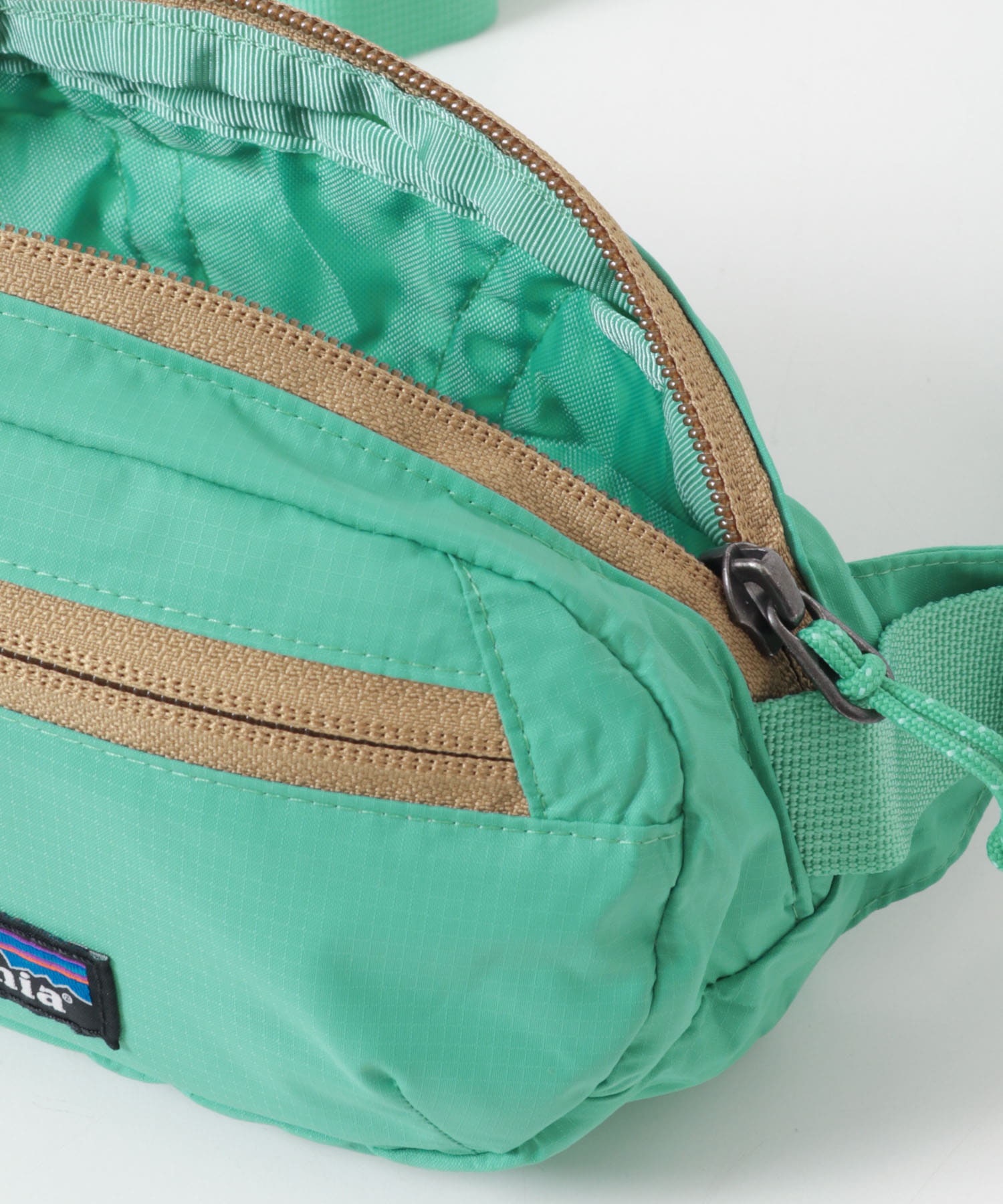 patagonia　TERRAVIA MINI HIP PACK(KIDS) AQST One